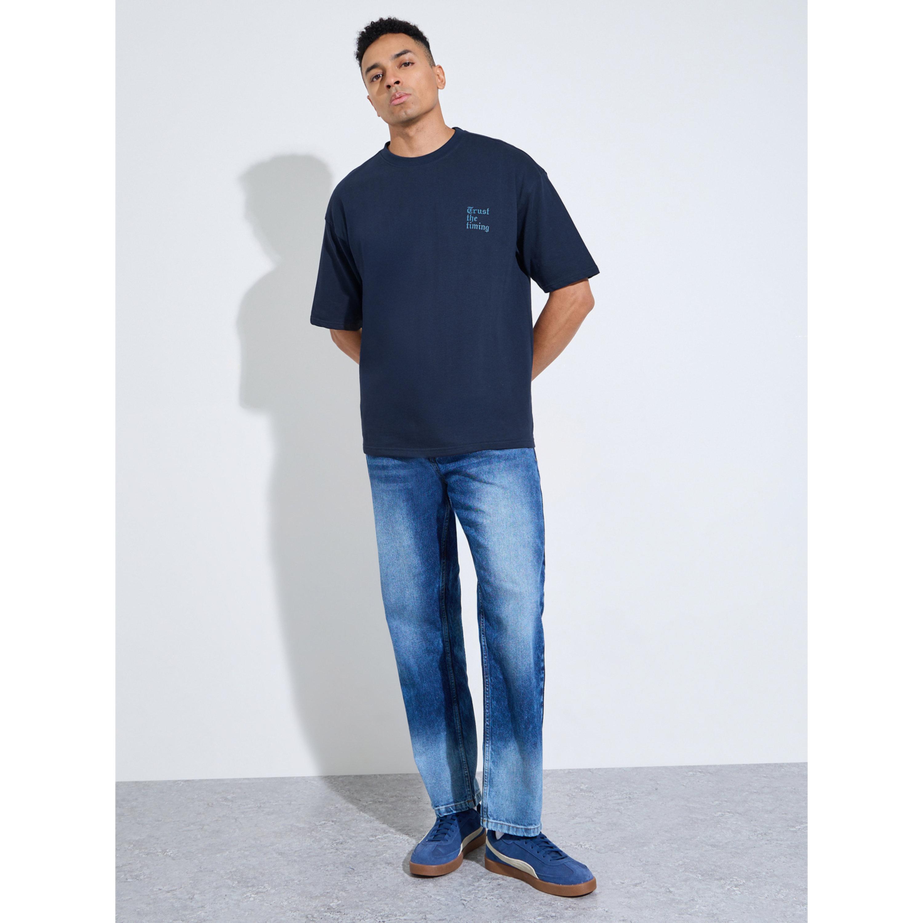 تيشيرت واسع بطبعة جرافيك باللون الكحلي-men-clothing-tshirtsandpolos-tshirts-image-2
