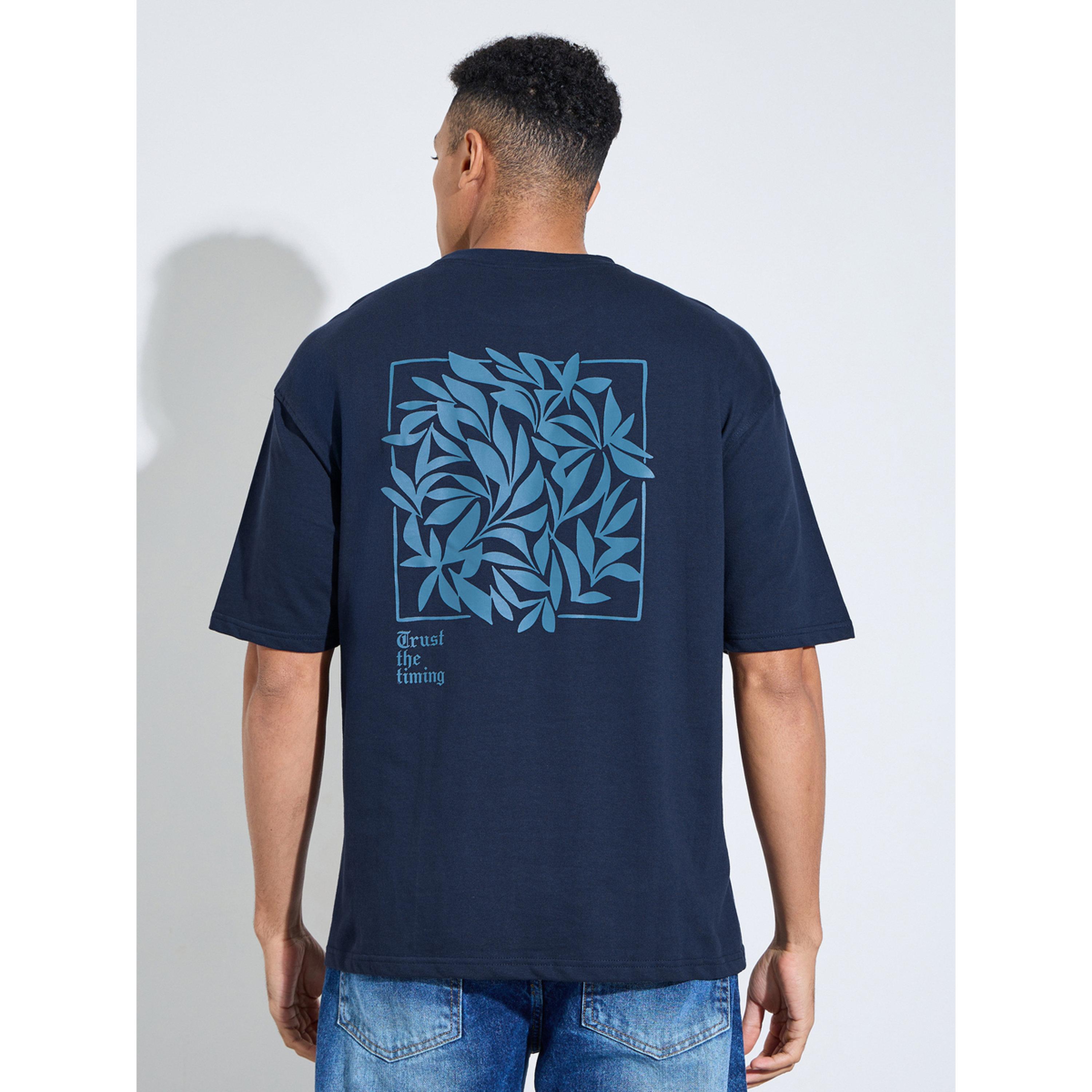 تيشيرت واسع بطبعة جرافيك باللون الكحلي-men-clothing-tshirtsandpolos-tshirts-image-3