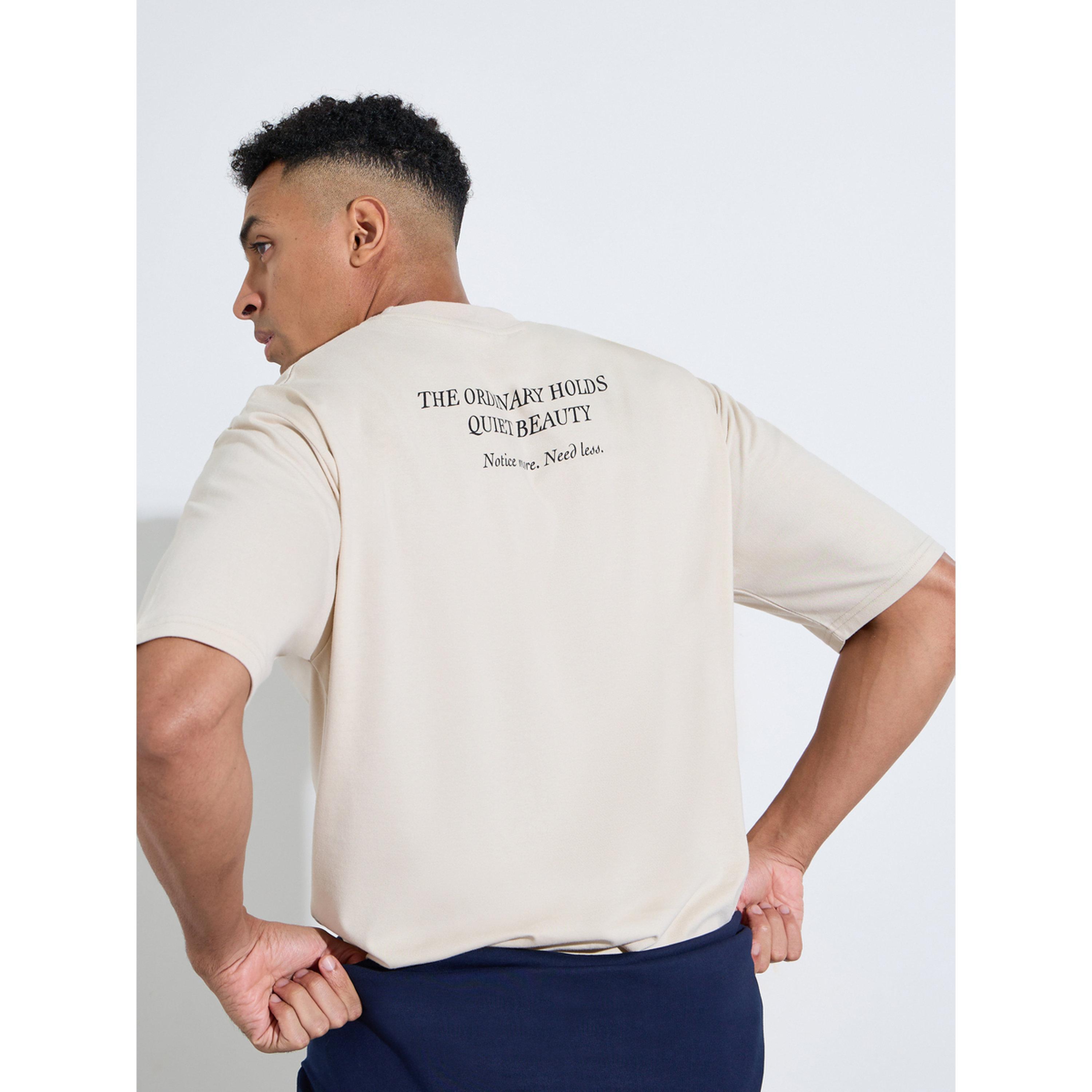 تيشيرت واسع بياقة دائرية وطبعة شعار-men-clothing-tshirtsandpolos-tshirts-image-4