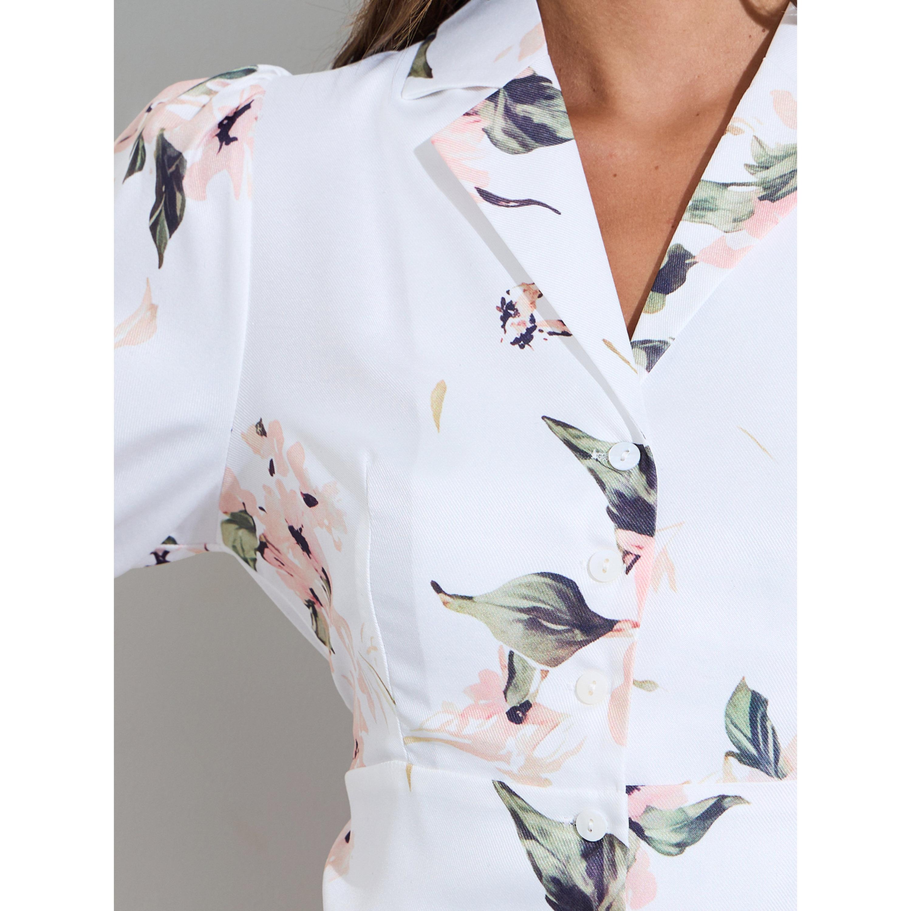 فستان قميص طويل بأكمام قصيرة منتفخة وتفاصيل ثنيات بطبعة زهور بلون أوف وايت-women-clothing-dresses-image-4
