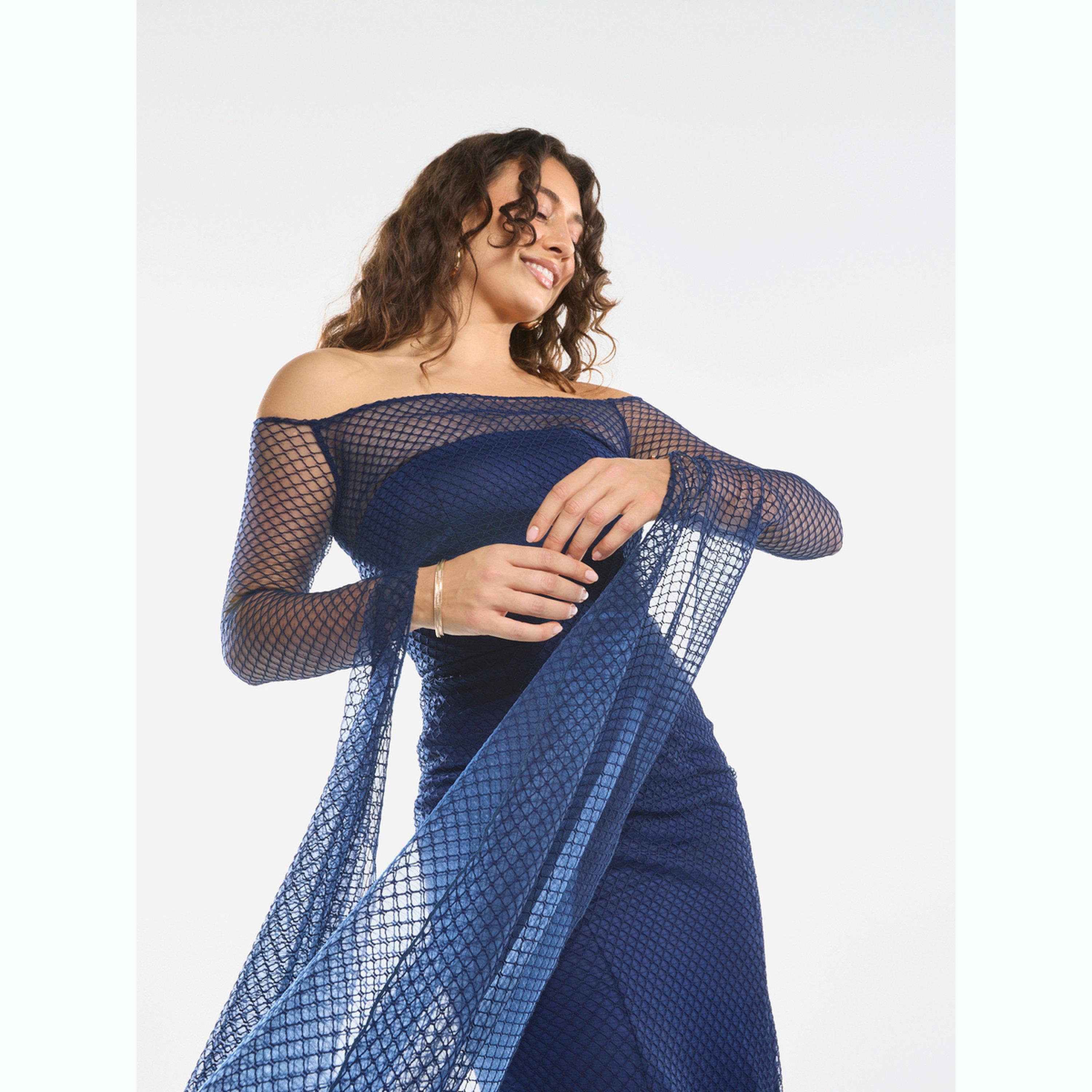 فستان طويل مزين بطبقة شفافة مع أكتاف مكشوفة-women-clothing-dresses-image-5