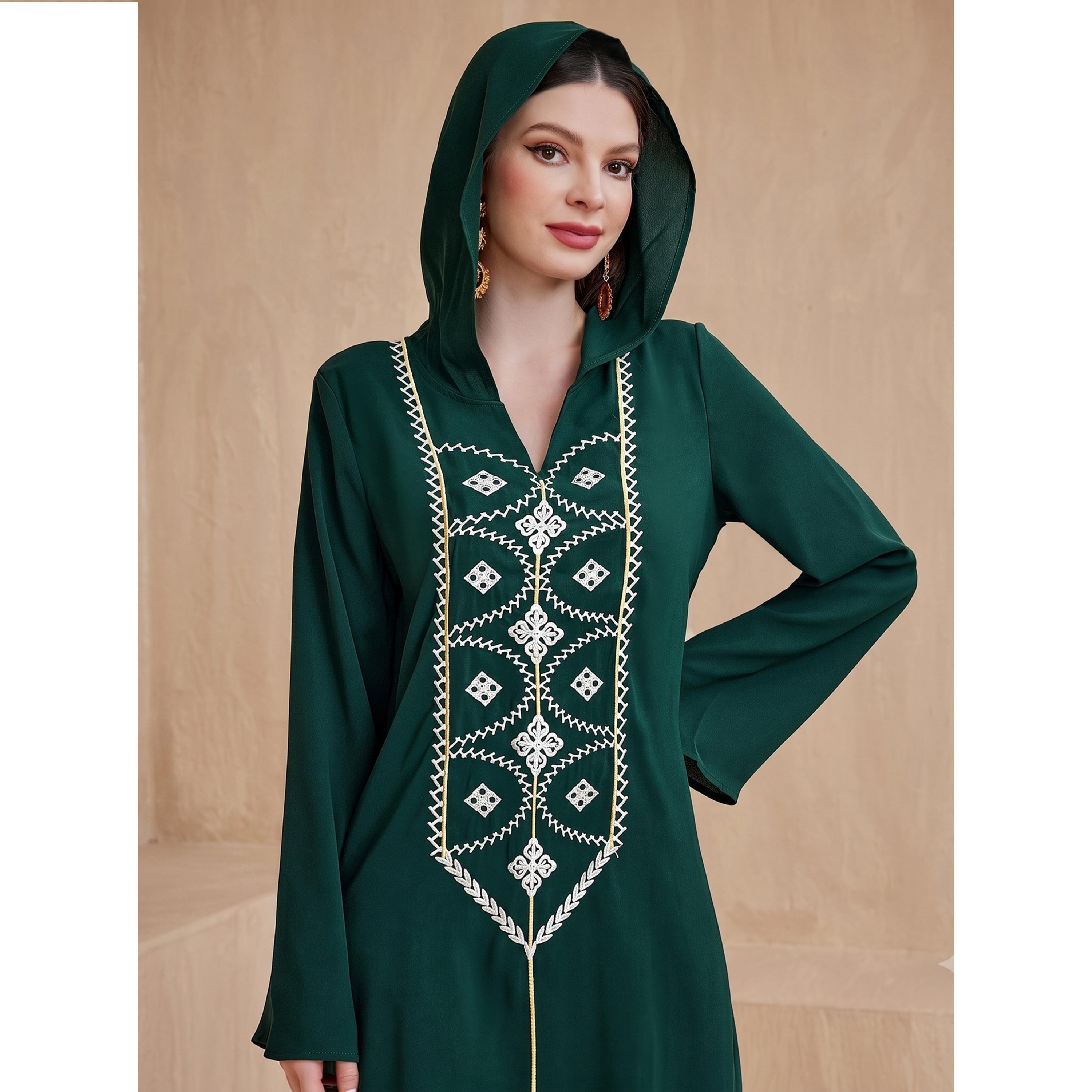 جلابية مطرزة بغطاء للرأس باللون الأخضر الداكن-women-arabicclothing-jalabiyas-image-3