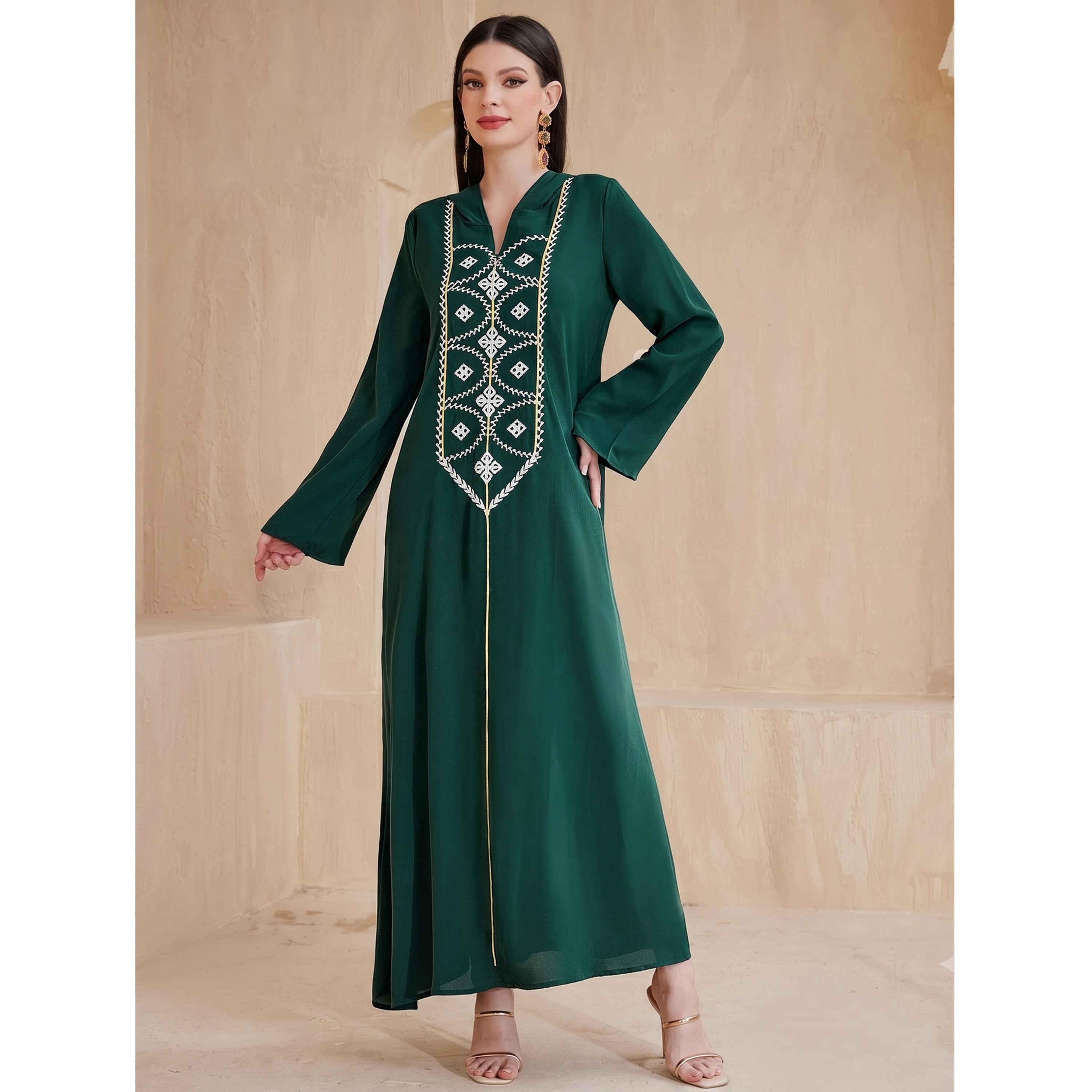 جلابية مطرزة بغطاء للرأس باللون الأخضر الداكن-women-arabicclothing-jalabiyas-image-4