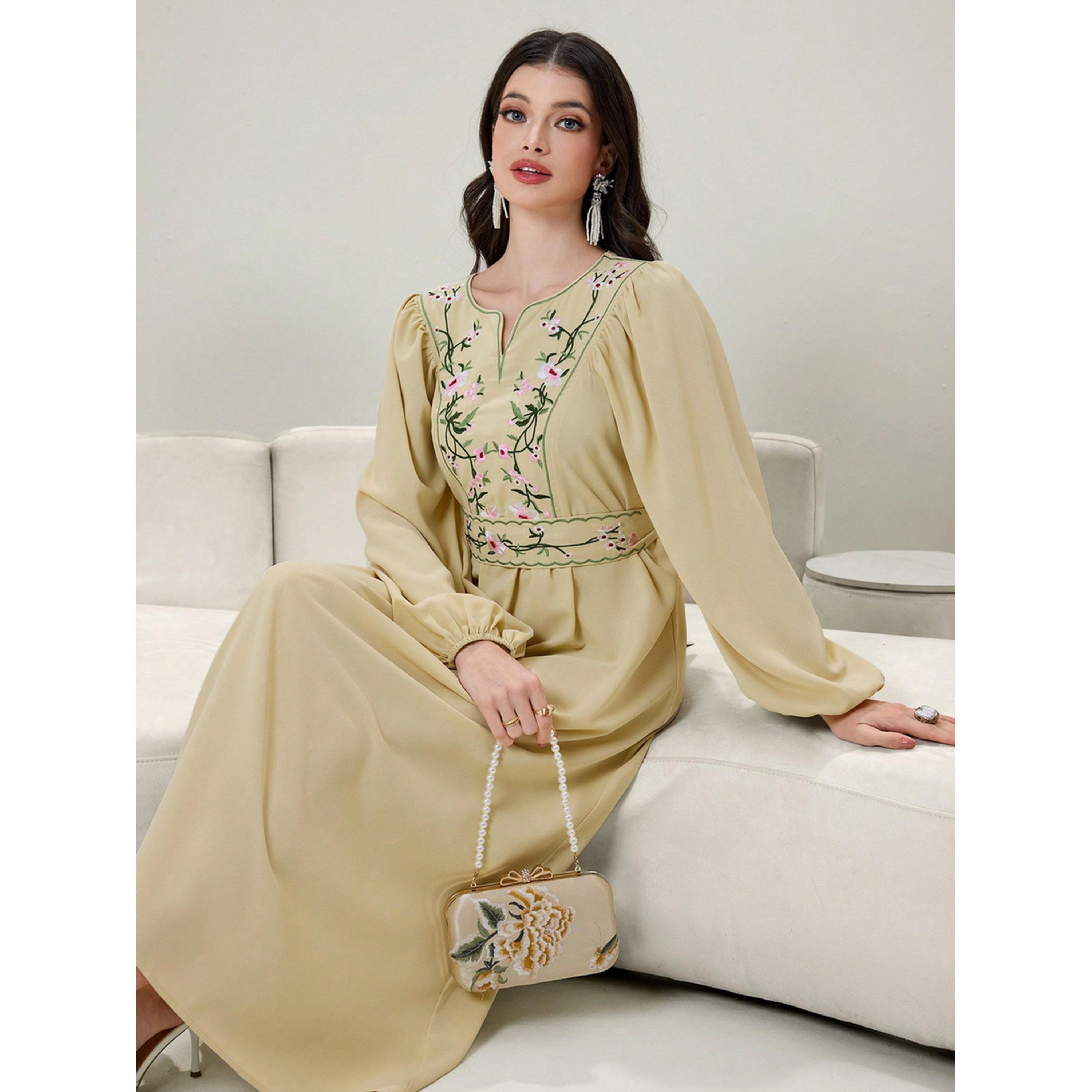 فستان بحافة واسعة وتفاصيل أربطة ومطرز بطبعة زهور-women-clothing-dresses-image-2
