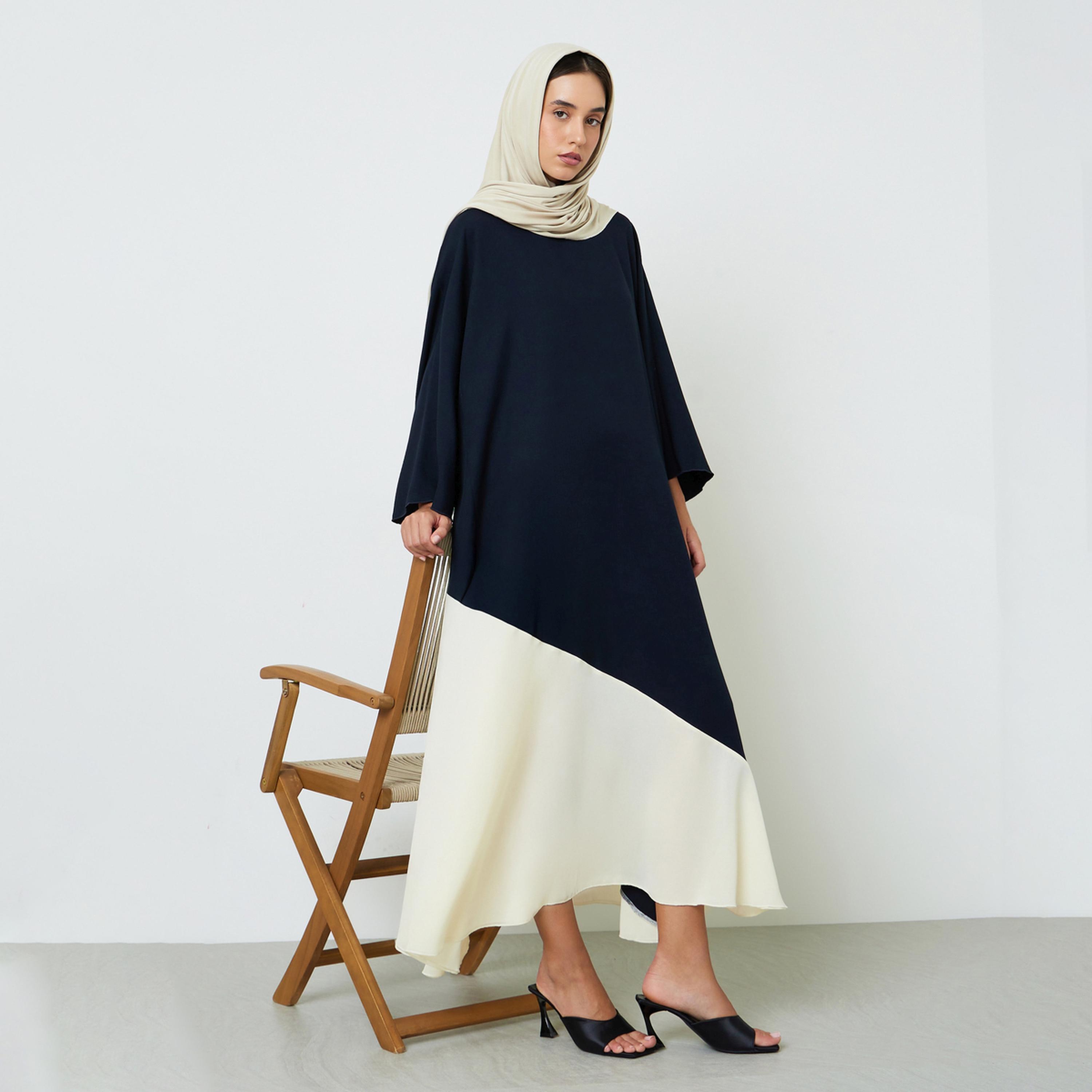 قفطان طويل بأكمام خفاش ولونين مع حجاب-women-arabicclothing-headscarf-hijab-image-1