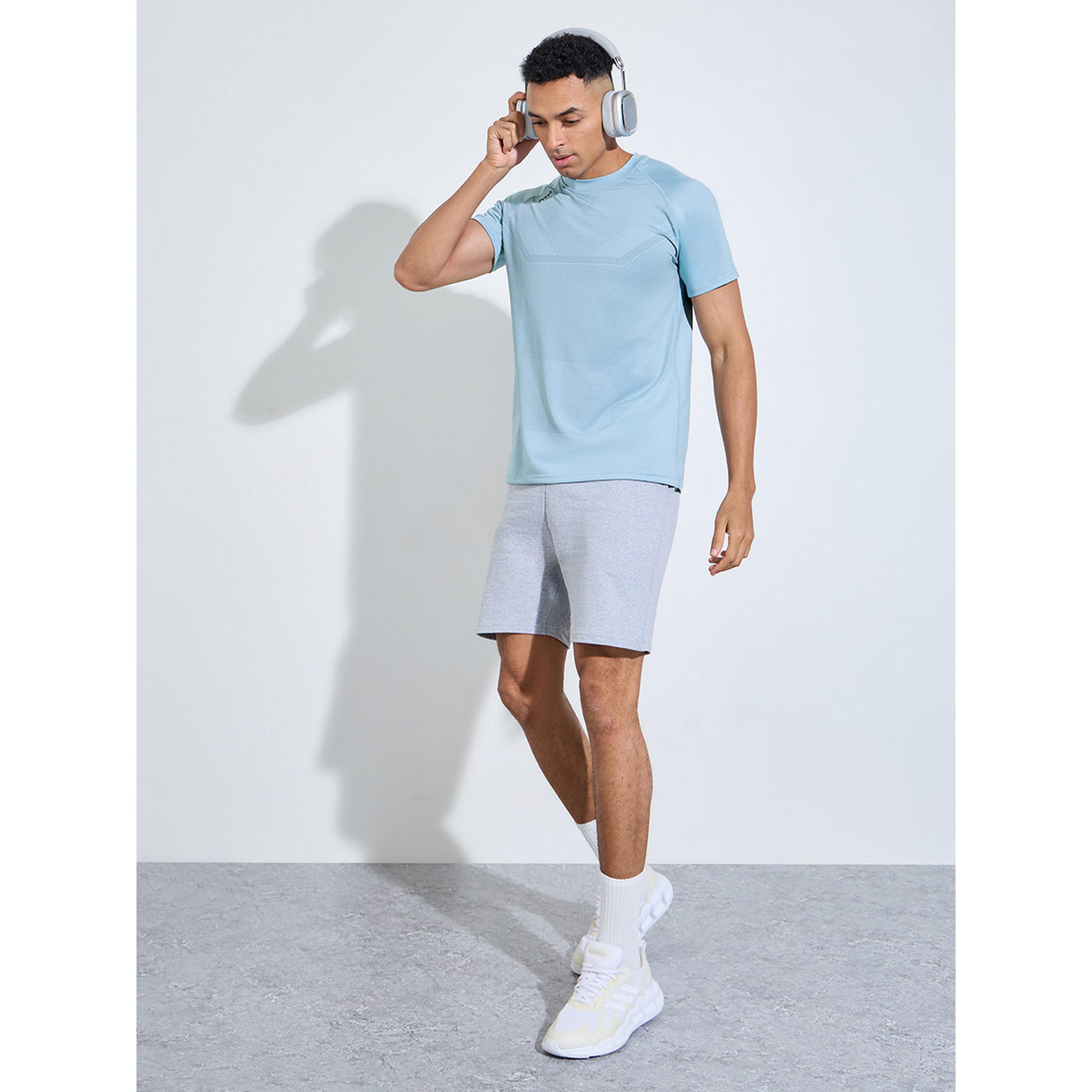 تيشيرت رياضي بأكمام قصيرة وطبعة-men-clothing-sportswearandactivewear-tshirtsandpolos-image-2