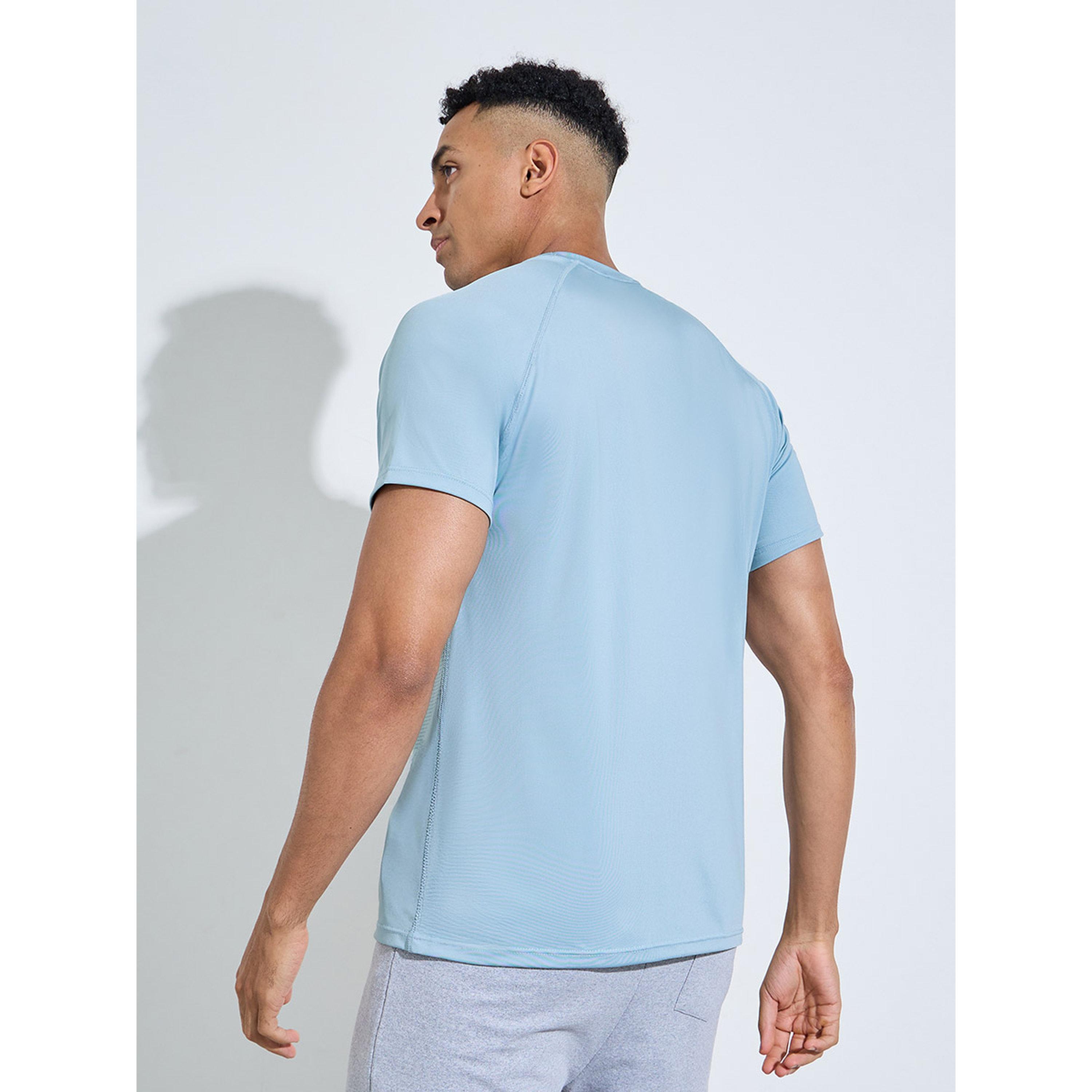 تيشيرت رياضي بأكمام قصيرة وطبعة-men-clothing-sportswearandactivewear-tshirtsandpolos-image-4