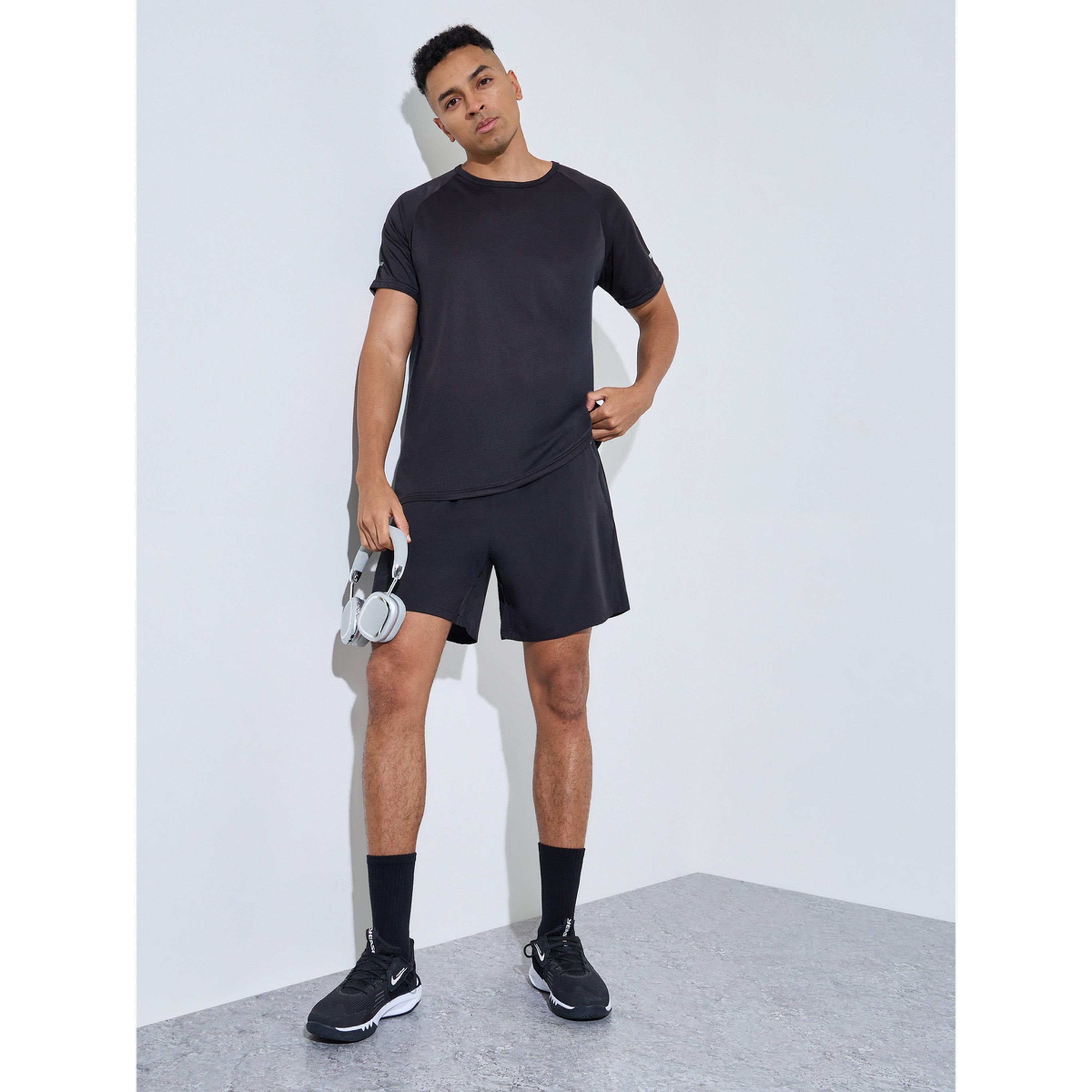 Styli Black Solid Raglan Sleeve Running T-Shirt-men-clothing-sportswearandactivewear-tshirtsandpolos-image-2