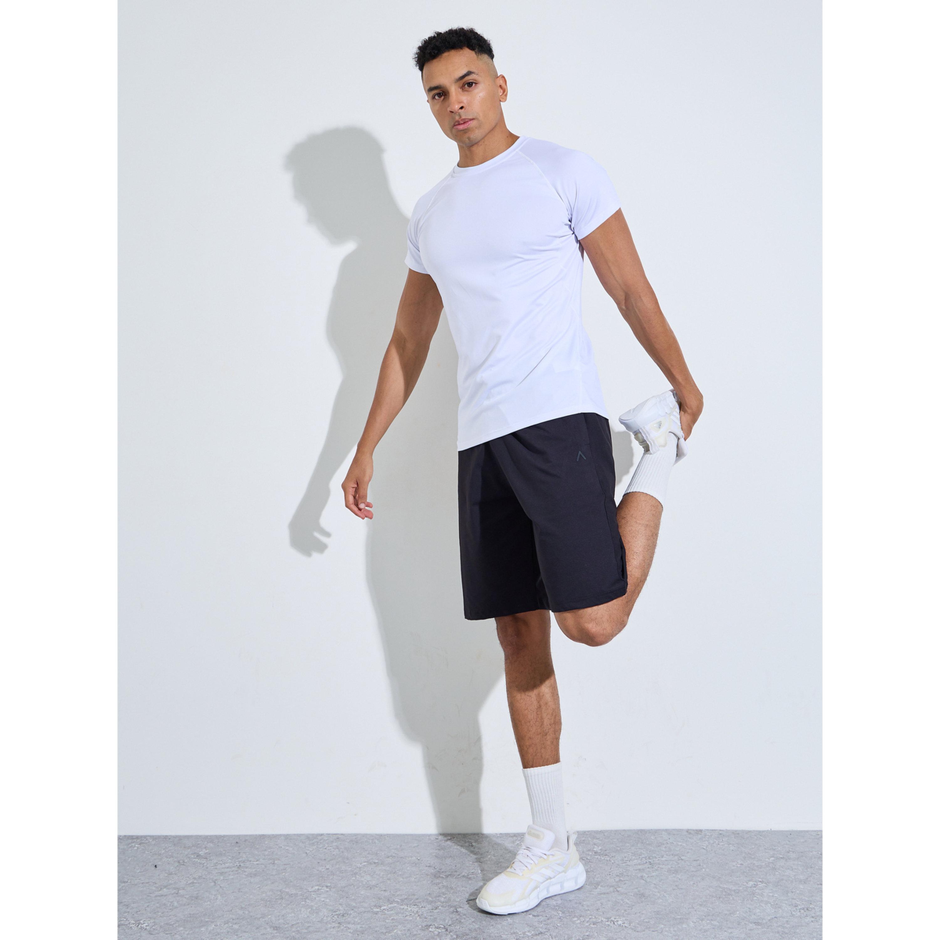 Styli White Solid Raglan Sleeves Contrast Stitch Running T-Shirt-men-clothing-sportswearandactivewear-tshirtsandpolos-image-2
