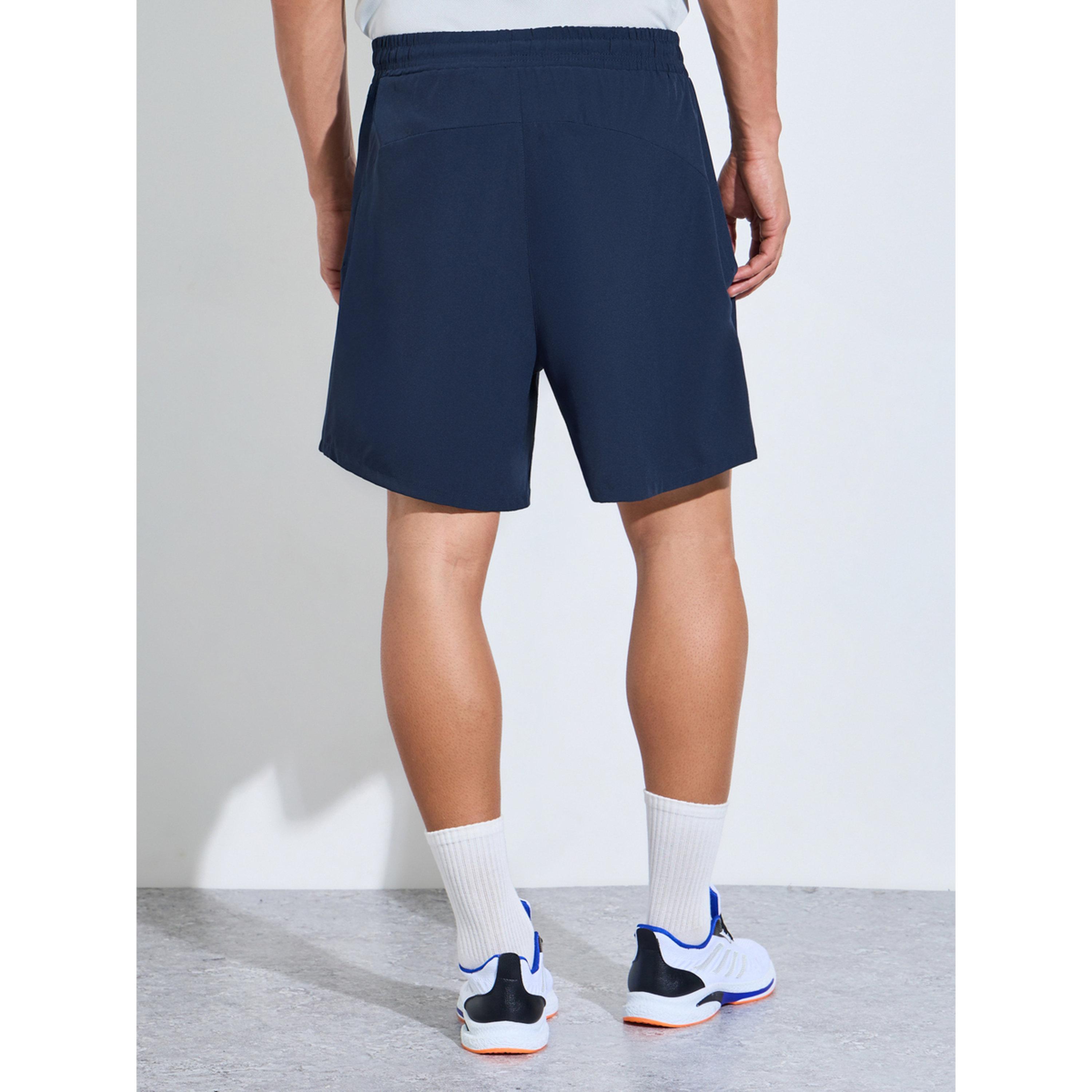 شورت رياضي بتفاصيل ألواح مع جيب بسحَّاب غلق-men-clothing-sportswearandactivewear-bottoms-image-4