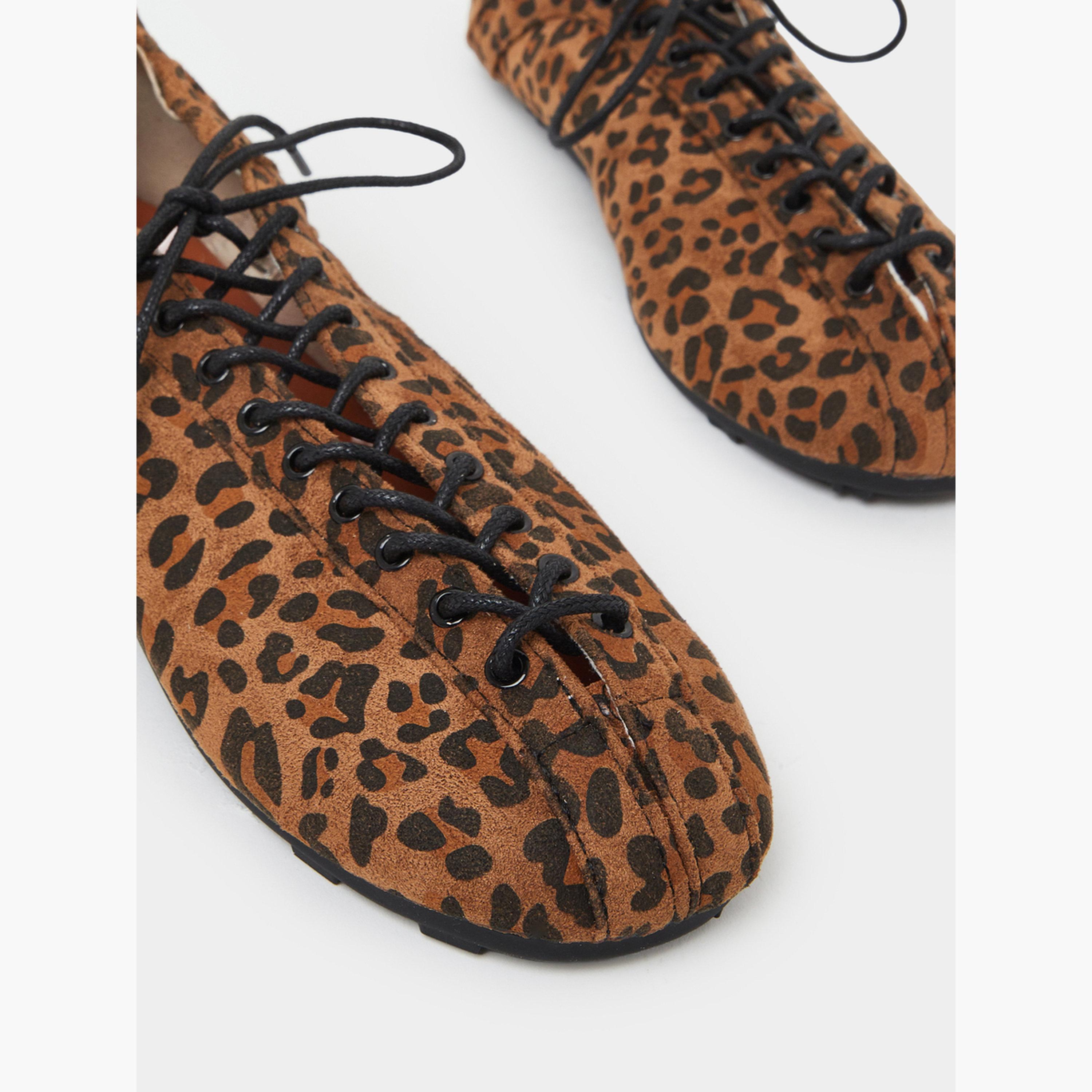 ستايلي - حذاء كاجوال بنقشة جلد النمر البني-women-shoes-ballerinas-image-4