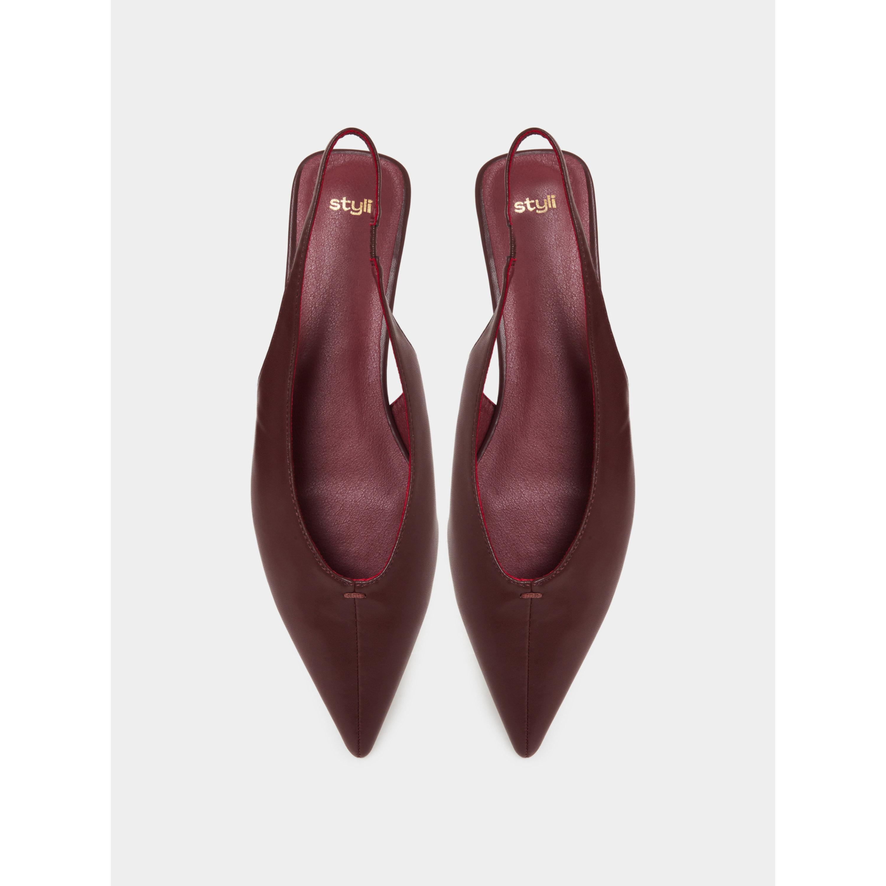 حذاء بحزام خلفي باللون البرغندي-women-shoes-sandals-flats-image-4
