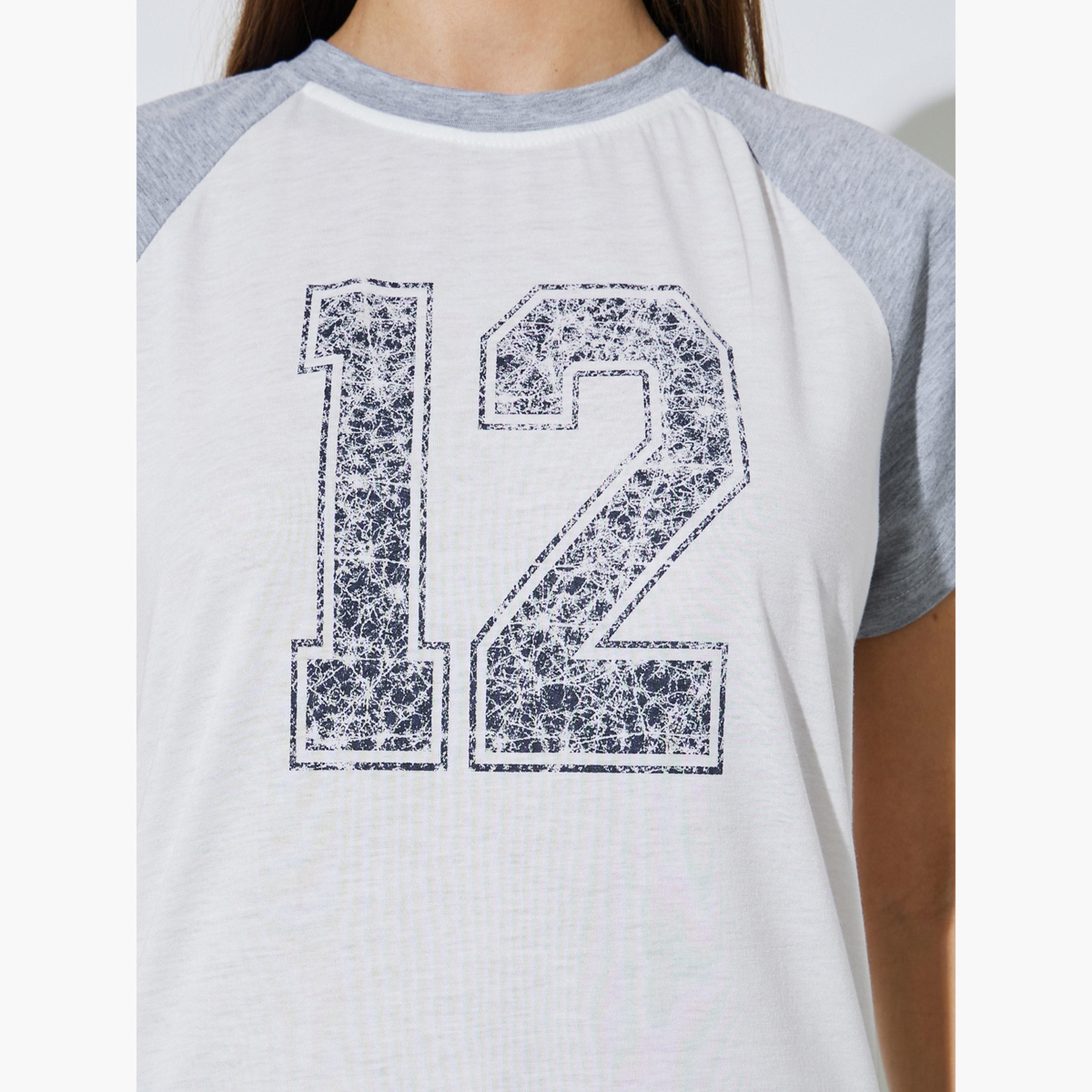 تيشيرت بقصة عادية وأكمام ريجلان-women-clothing-tshirts-image-5