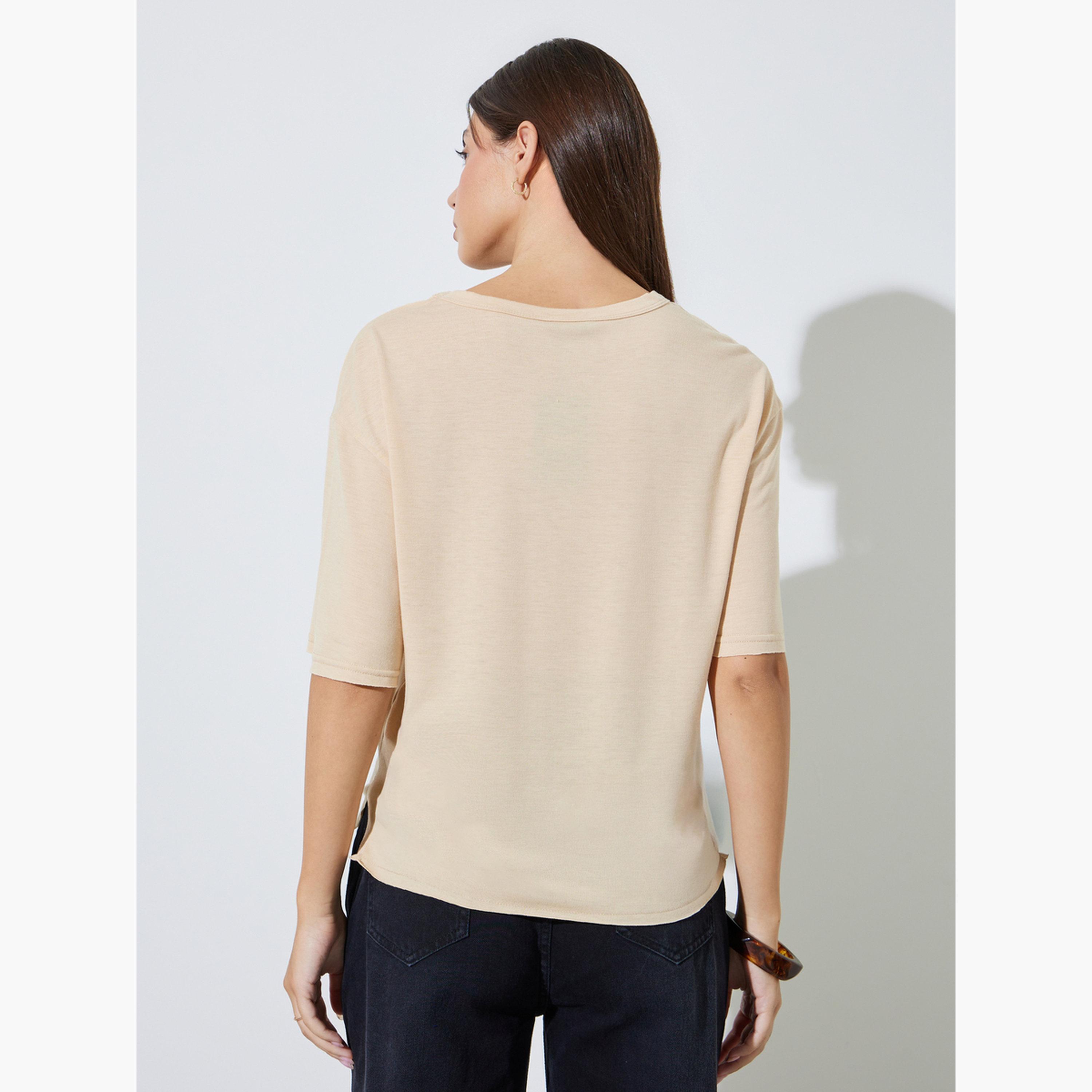 تيشيرت أكمام قصيرة بفتحة جانبية وقصة عادية-women-clothing-tshirts-image-4