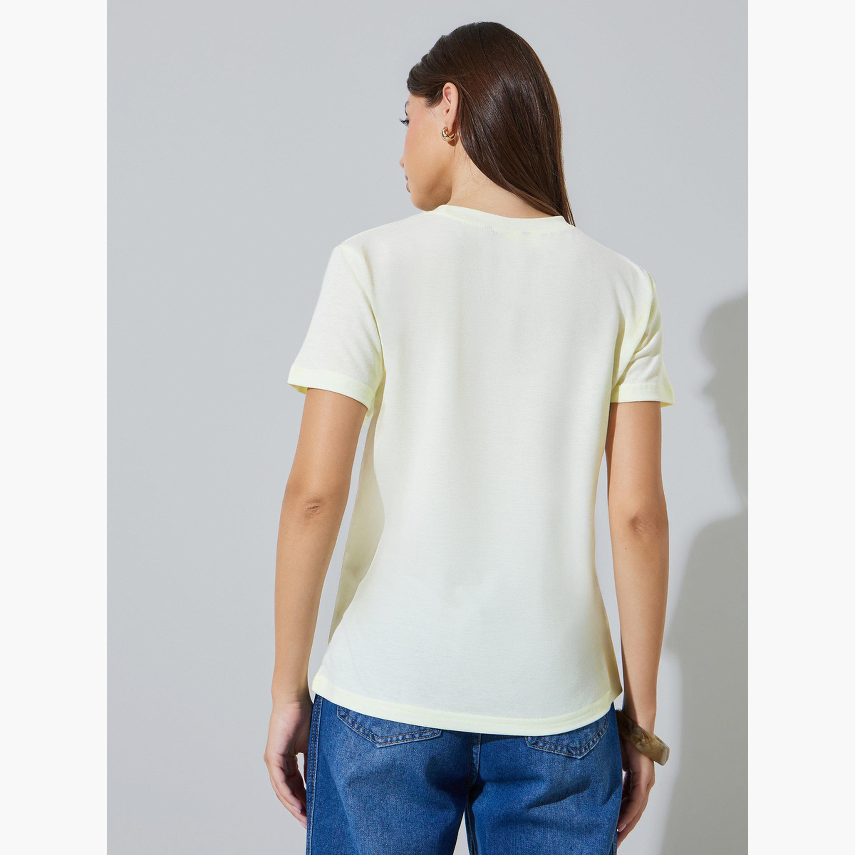 ستايلي - تيشيرت أصفر مطبوع عليه رسومات، بياقة دائرية وقصة عادية-women-clothing-tshirts-image-4