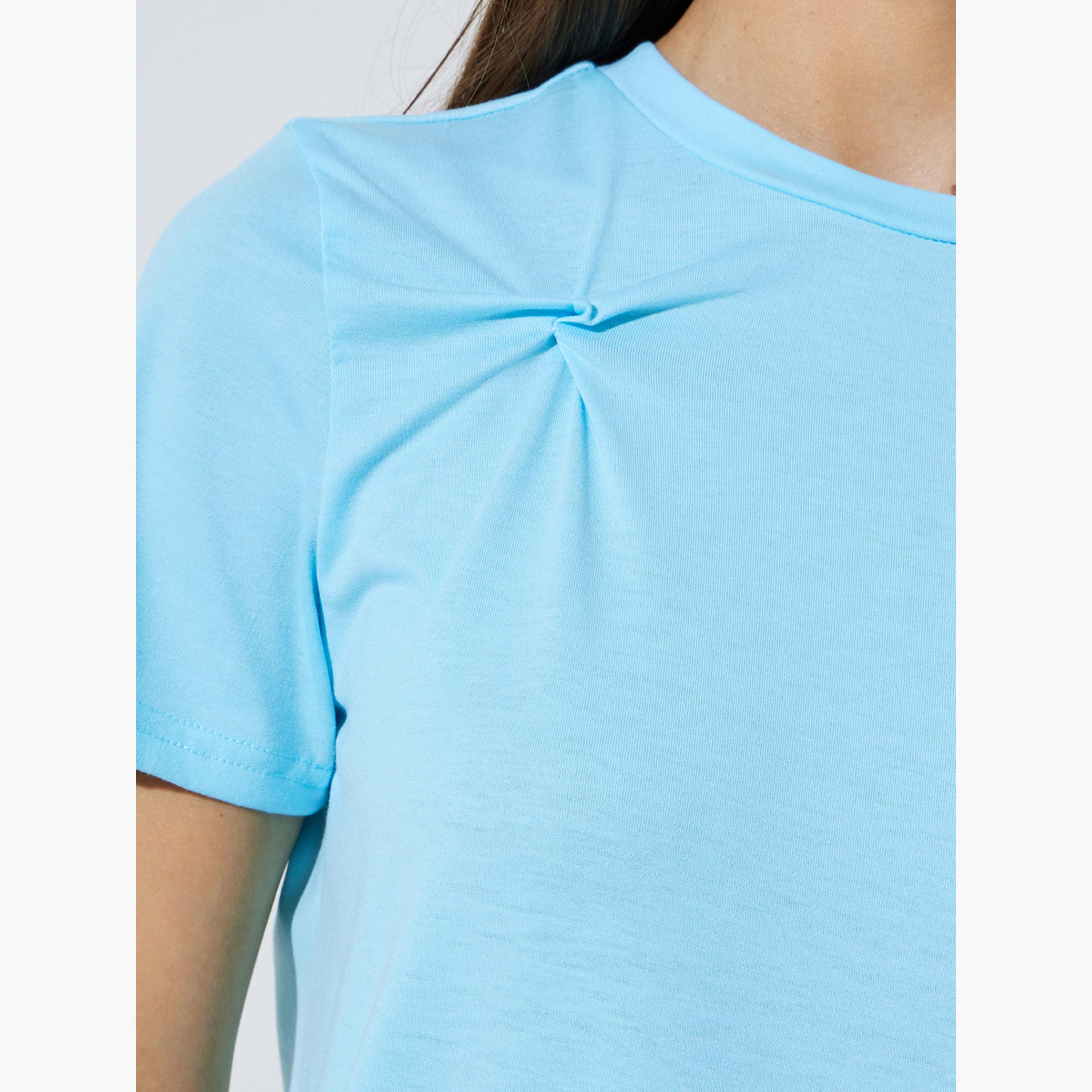 تيشيرت بقصة عادية وتفاصيل عقدة ملفوفة-women-clothing-tshirts-image-5