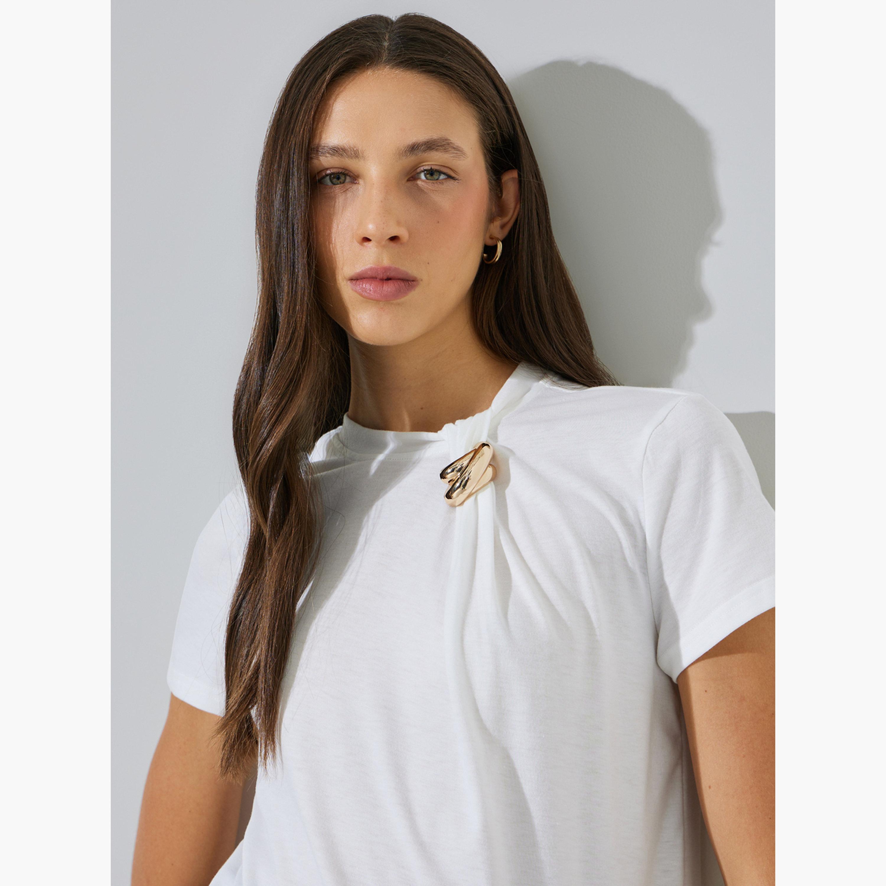 Styli White Brooch Detail Regular Fit T-Shirt-women-clothing-tshirts-image-3