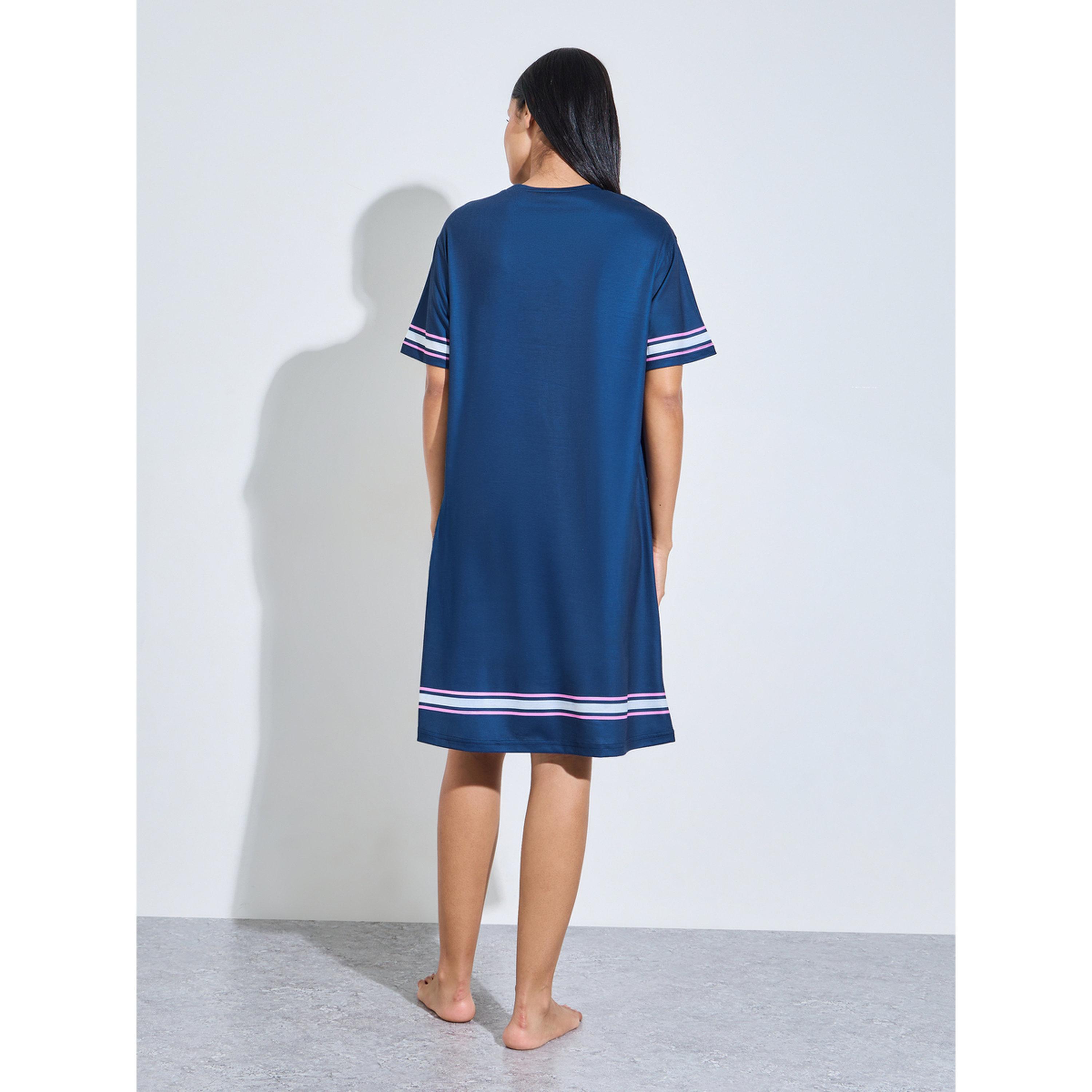 قميص نوم تيشيرت بأكمام قصيرة وطبعة جرافيك باللون الكحلي-women-clothing-nightwear-nighties-image-3