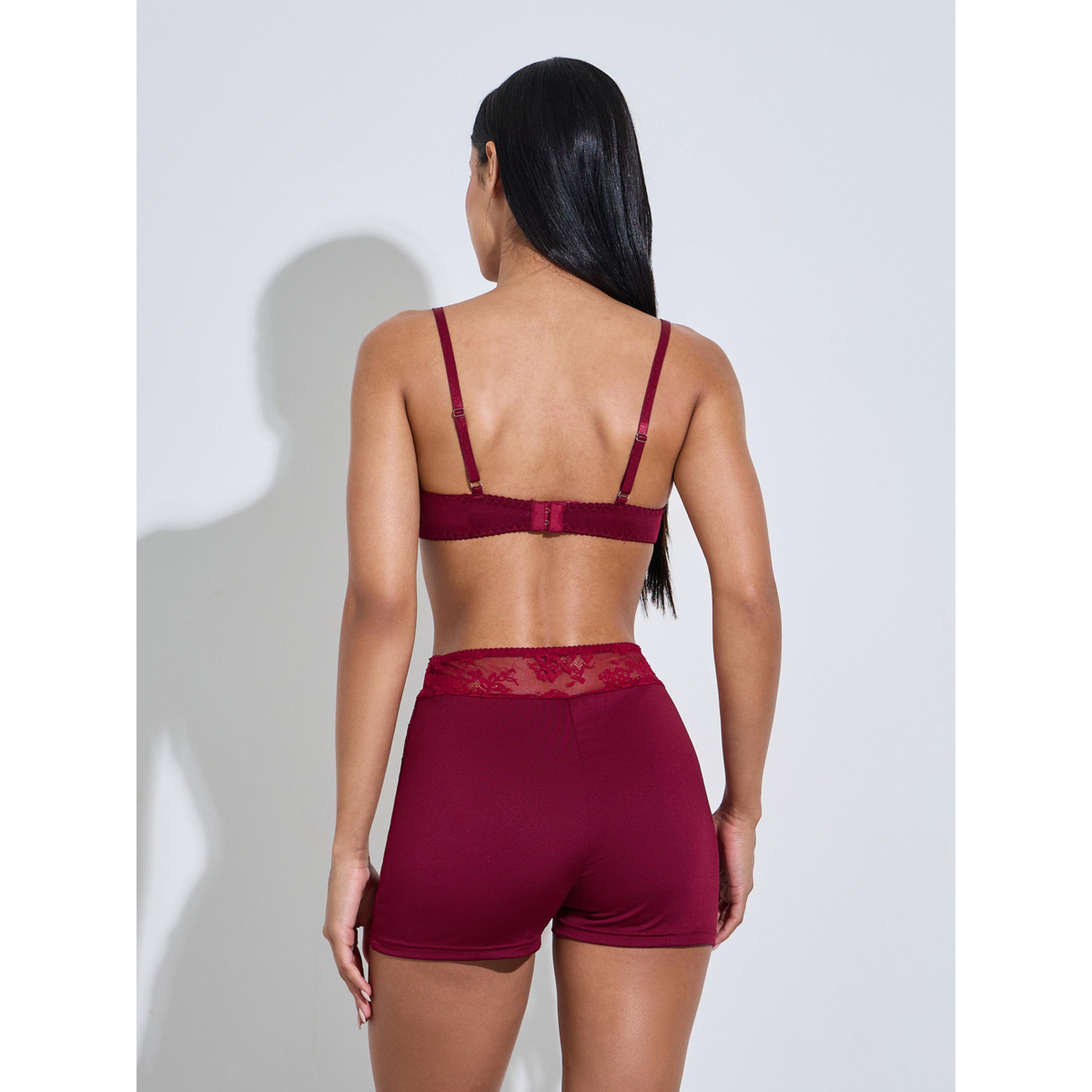 طقم لانجري سادة من شورت وحمالة صدر بالكونيت بتفاصيل دانتيل - أرجواني-women-clothing-lingerie-lingeriesets-image-3