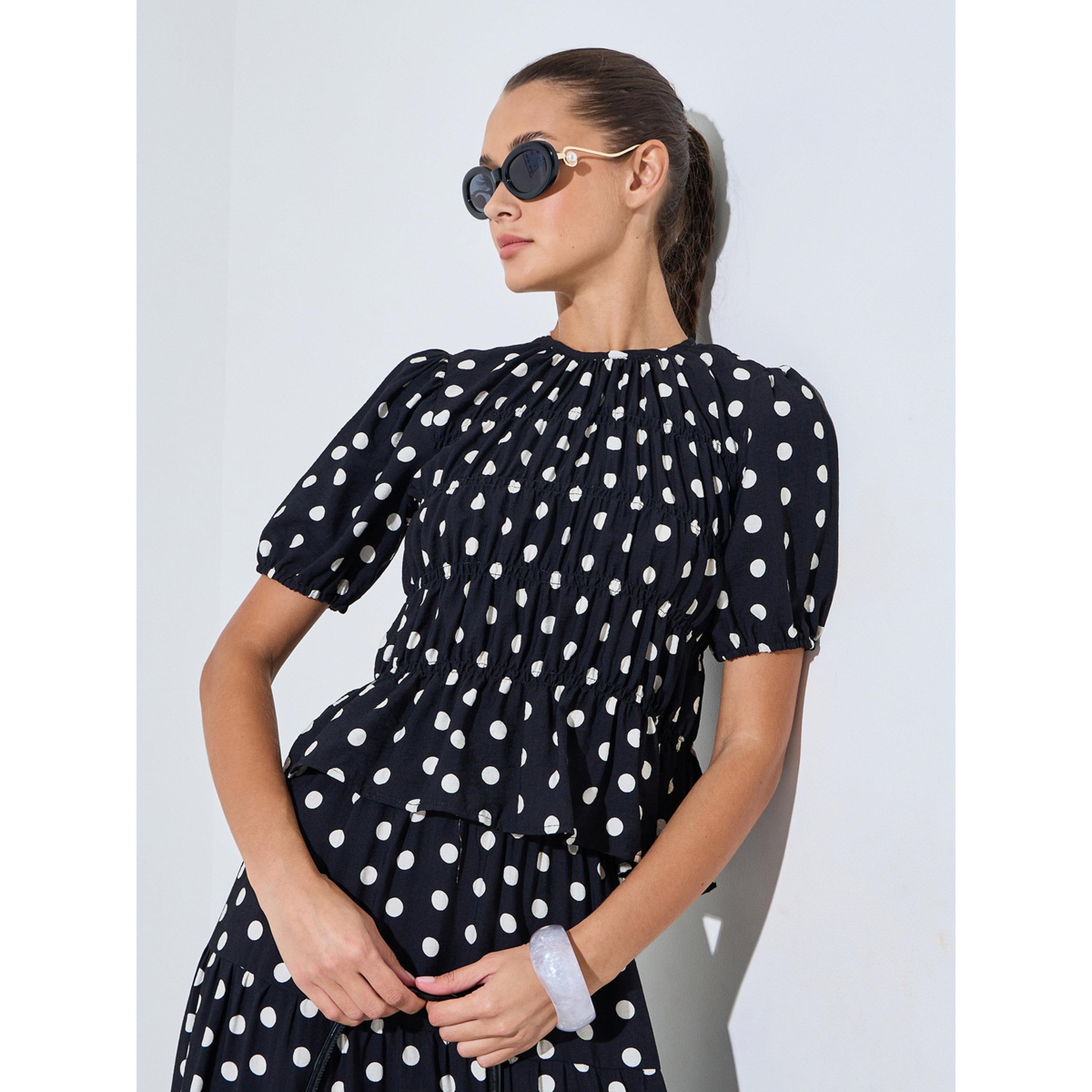 بلوزة سوداء بتفاصيل كشكشة ونقط بولكا-women-clothing-shirtsandblouses-blouses-image-1