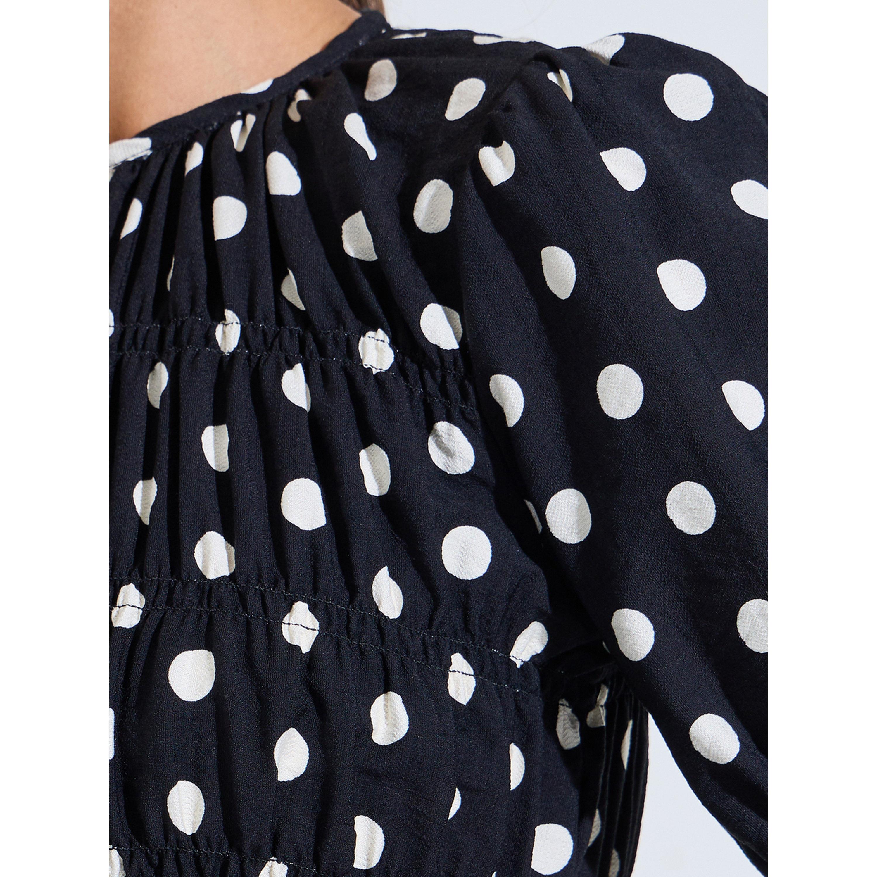 بلوزة سوداء بتفاصيل كشكشة ونقط بولكا-women-clothing-shirtsandblouses-blouses-image-4