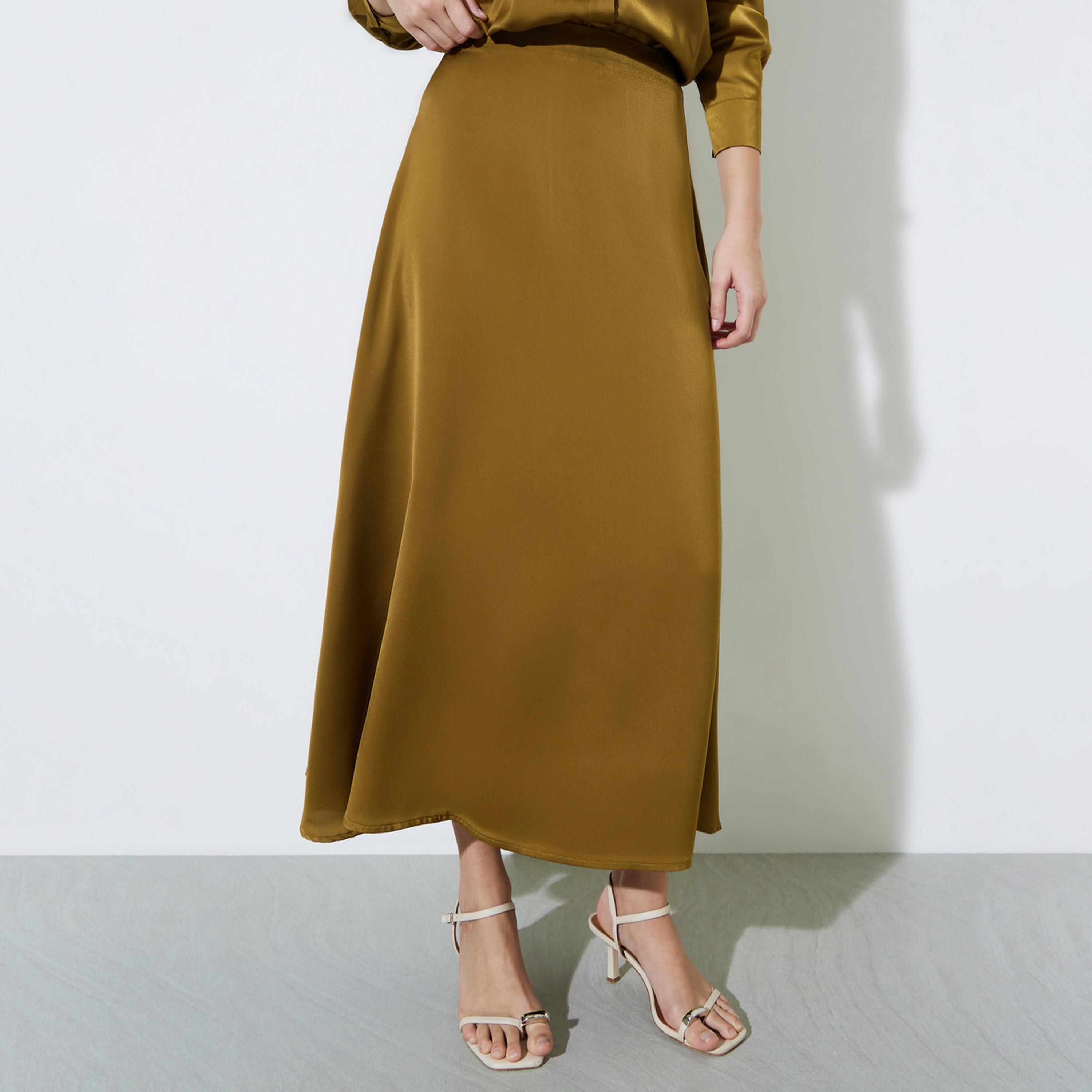 تنورة طويلة بحافة واسعة بلون سادة-women-clothing-skirts-image-1