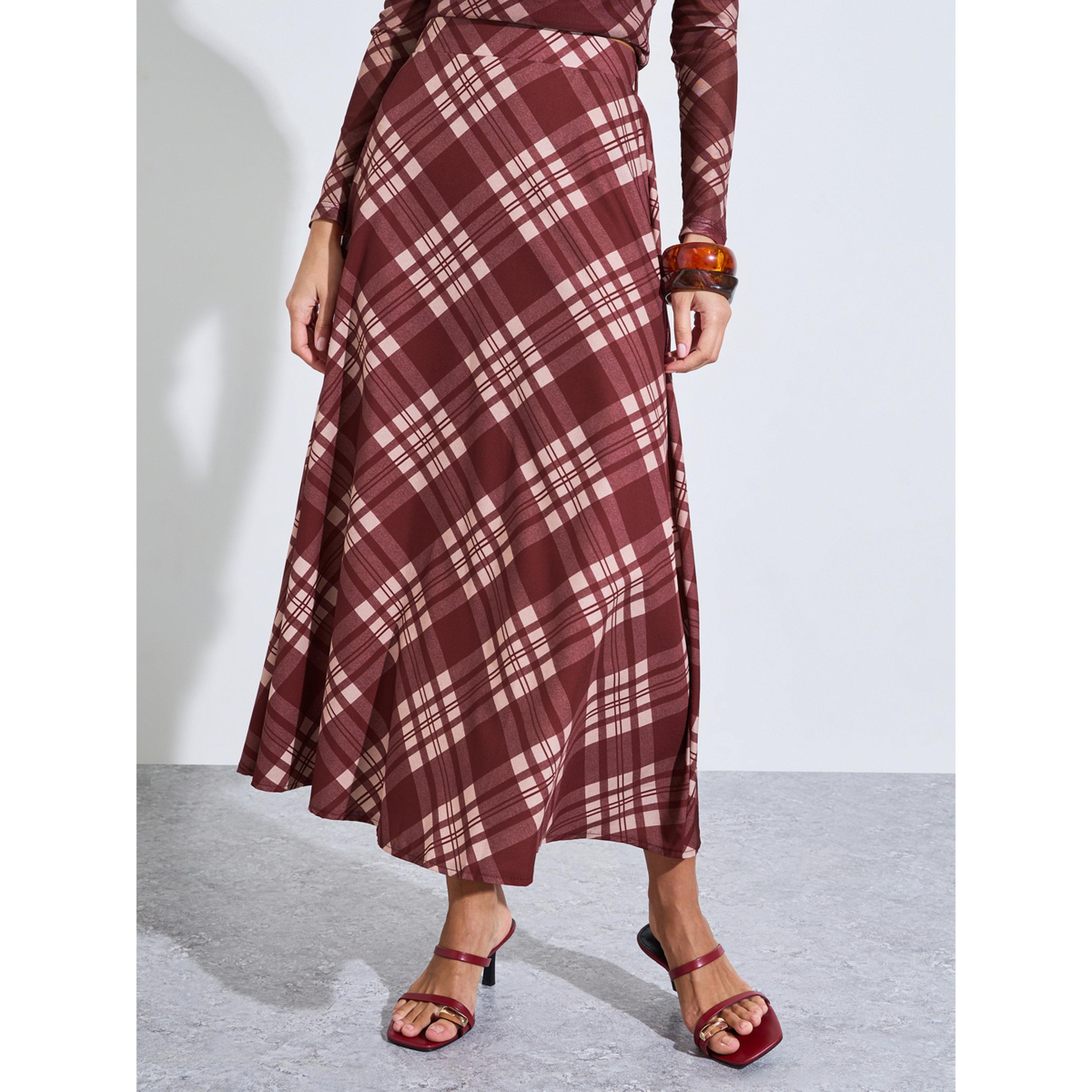 تنورة ميدي بحافة واسعة وطبعة مربعات بااللون البرغندي-women-clothing-skirts-image-1