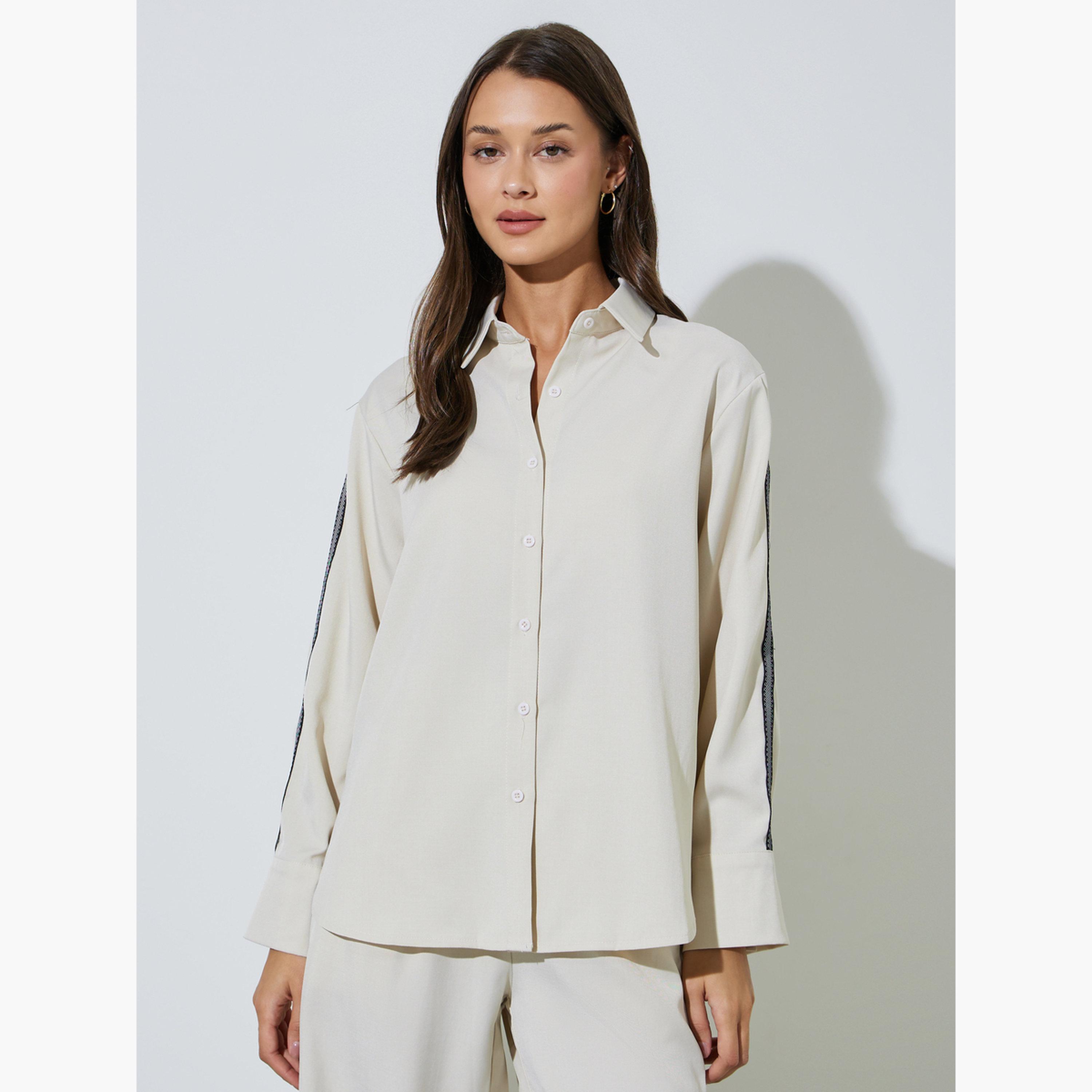 قميص بقصة مريحة وحافة طويلة من الخلف لون أوف وايت-women-clothing-shirtsandblouses-shirts-image-1