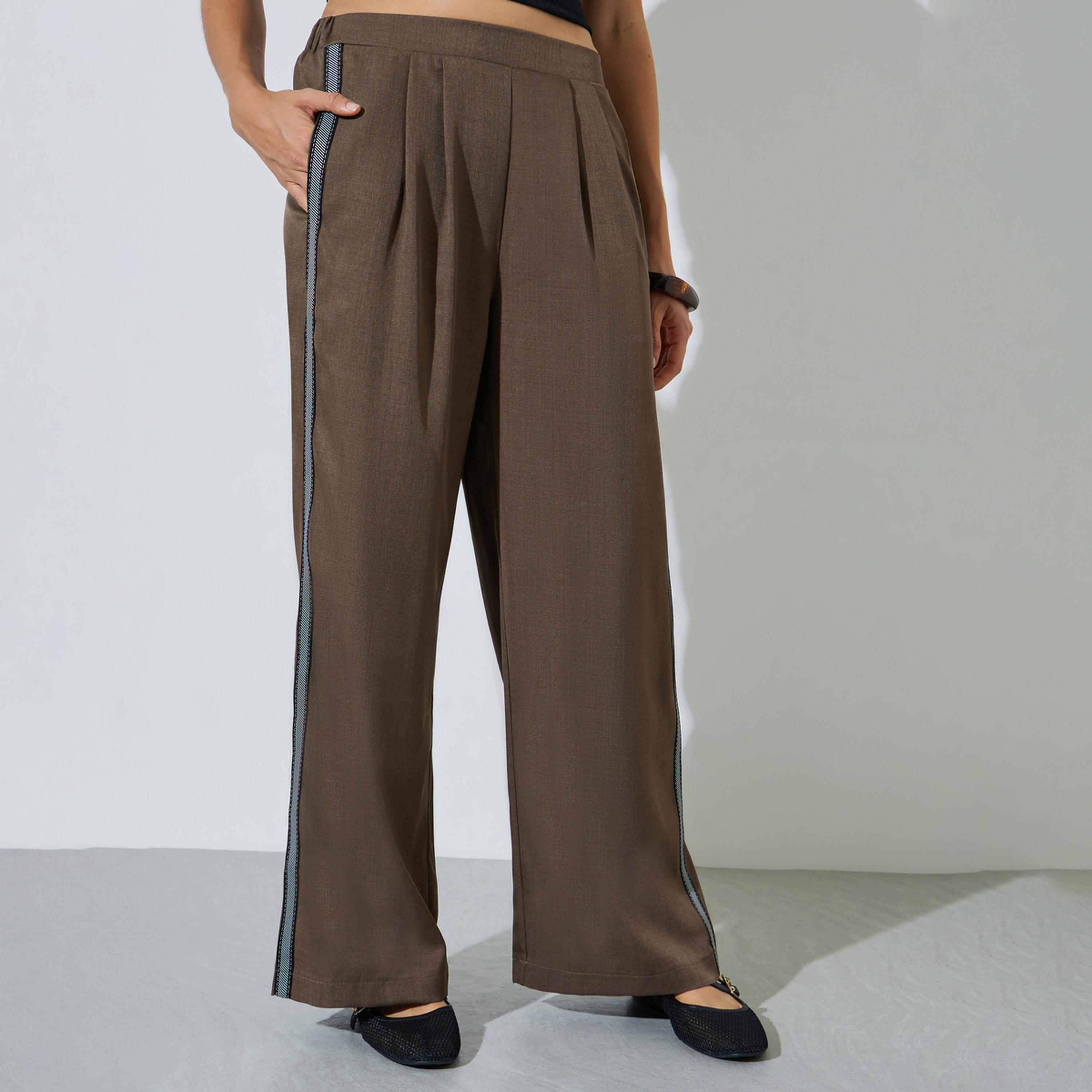 بنطال بأرجل واسعة بلون سادة وتفاصيل دانتيل جانبية لون بني-women-clothing-bottoms-joggers-image-1