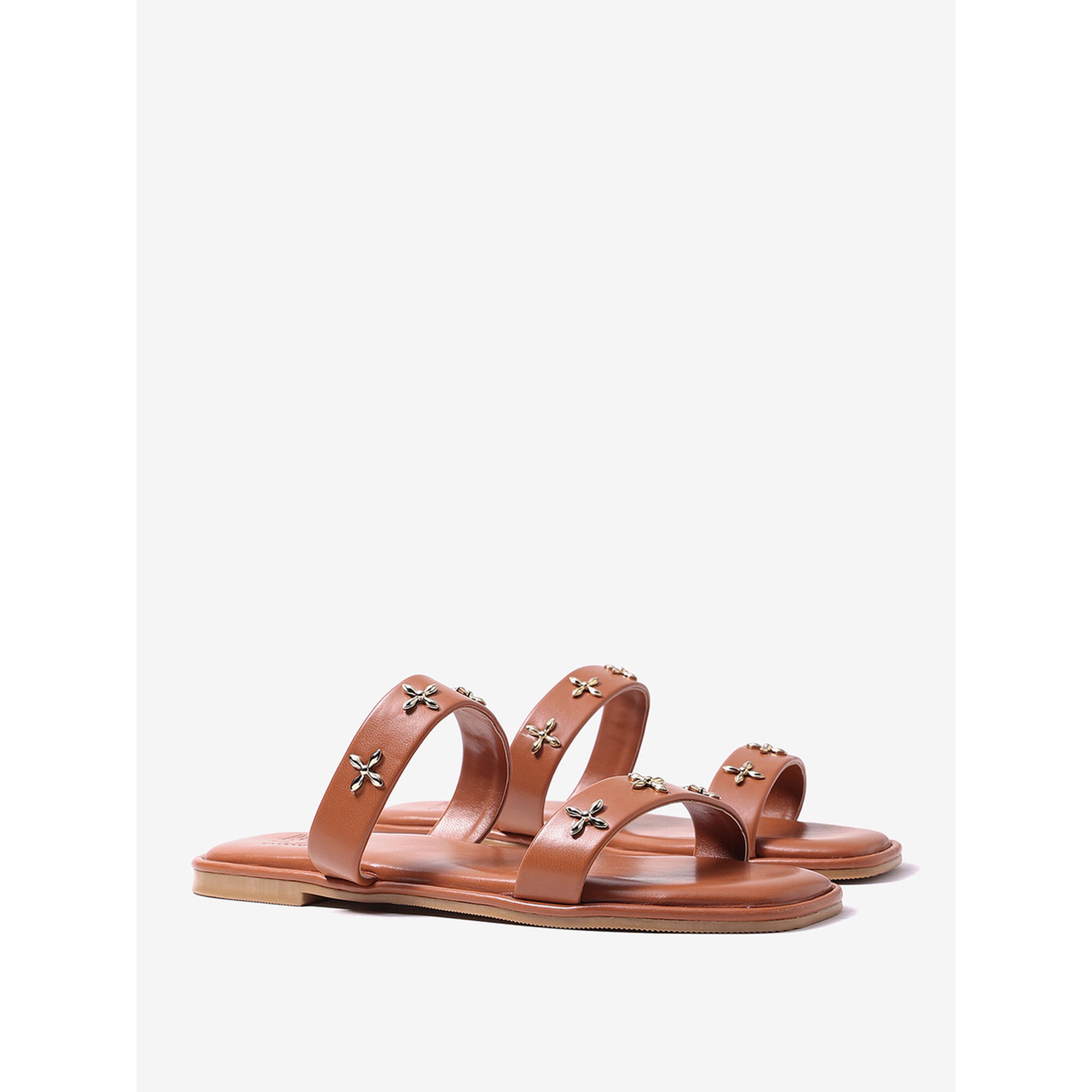 صندل بسيرين وزينة معدنية-women-shoes-sandals-flats-image-1