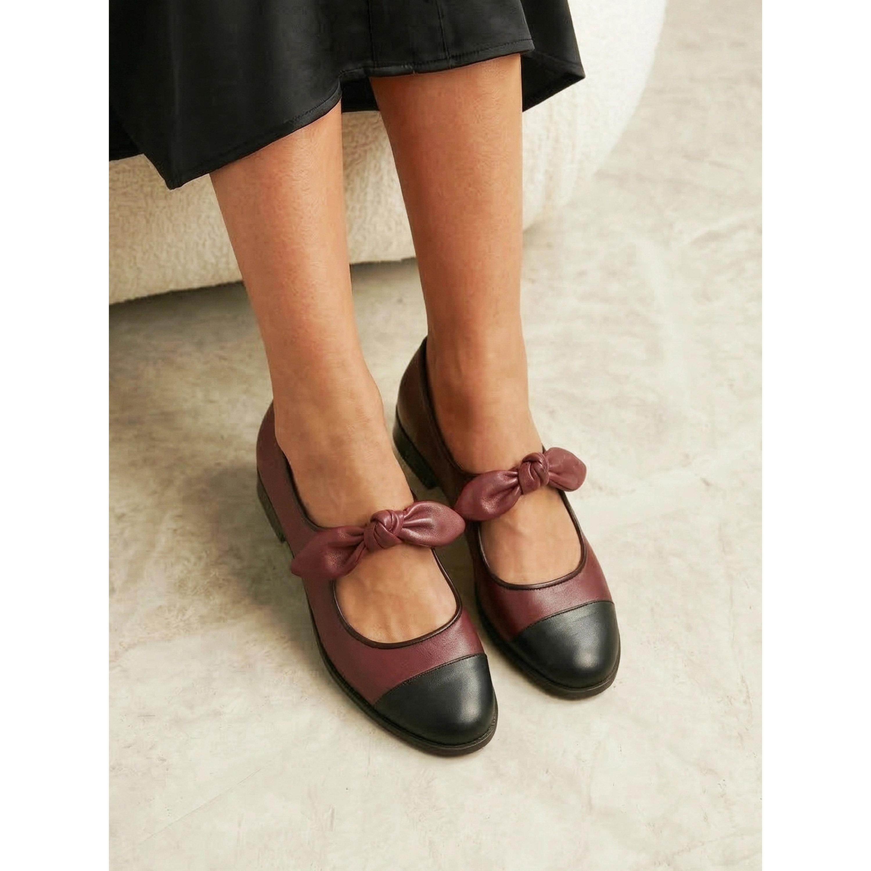 حذاء باليرينا بمقدمة متباينة وتفاصيل عقدة فراشة-women-shoes-ballerinas-image-2