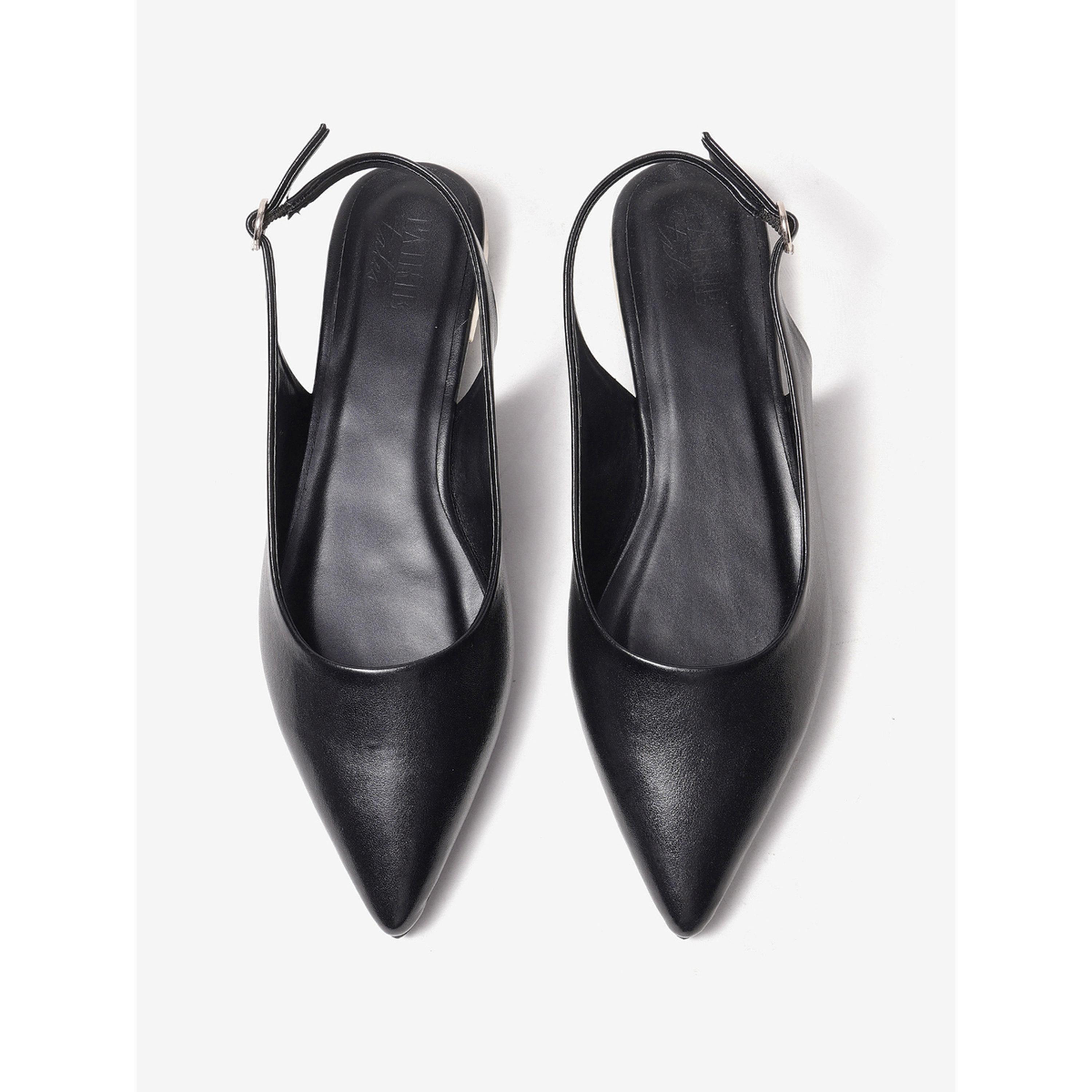حذاء بمقدمة مدببة وحزام خلفي-women-shoes-heels-image-4