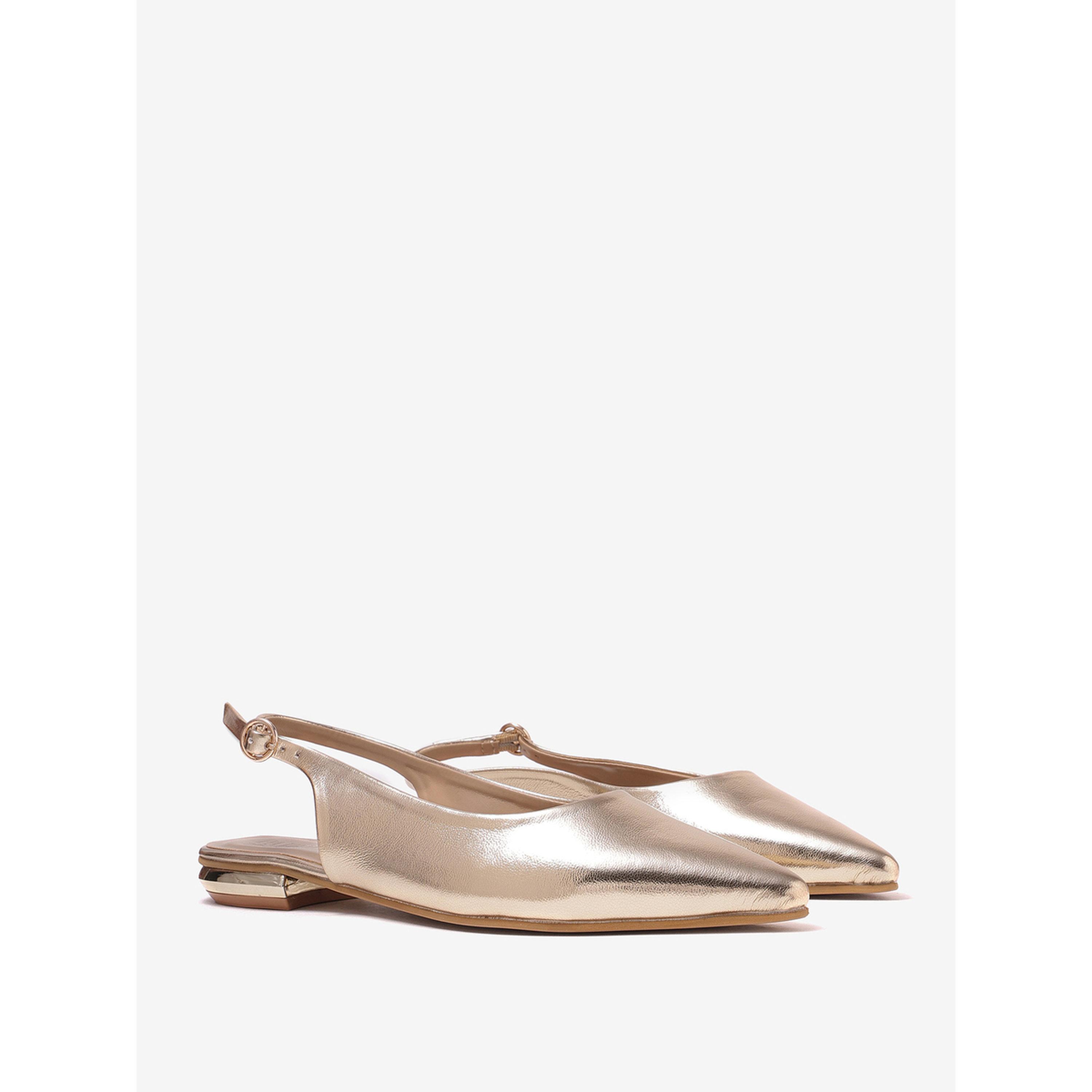 حذاء بمقدمة مدببة وحزام خلفي-women-shoes-heels-image-1