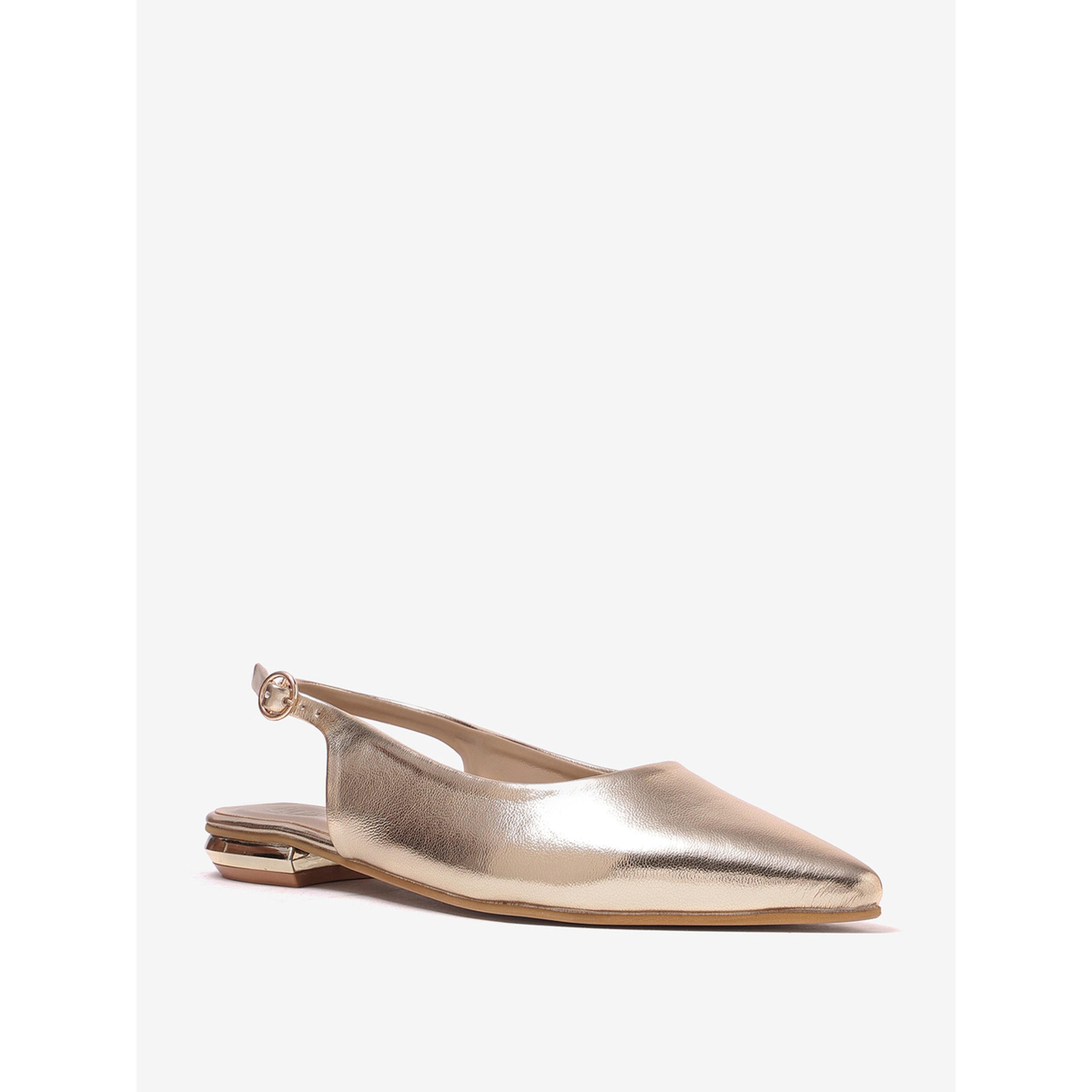 حذاء بمقدمة مدببة وحزام خلفي-women-shoes-heels-image-5