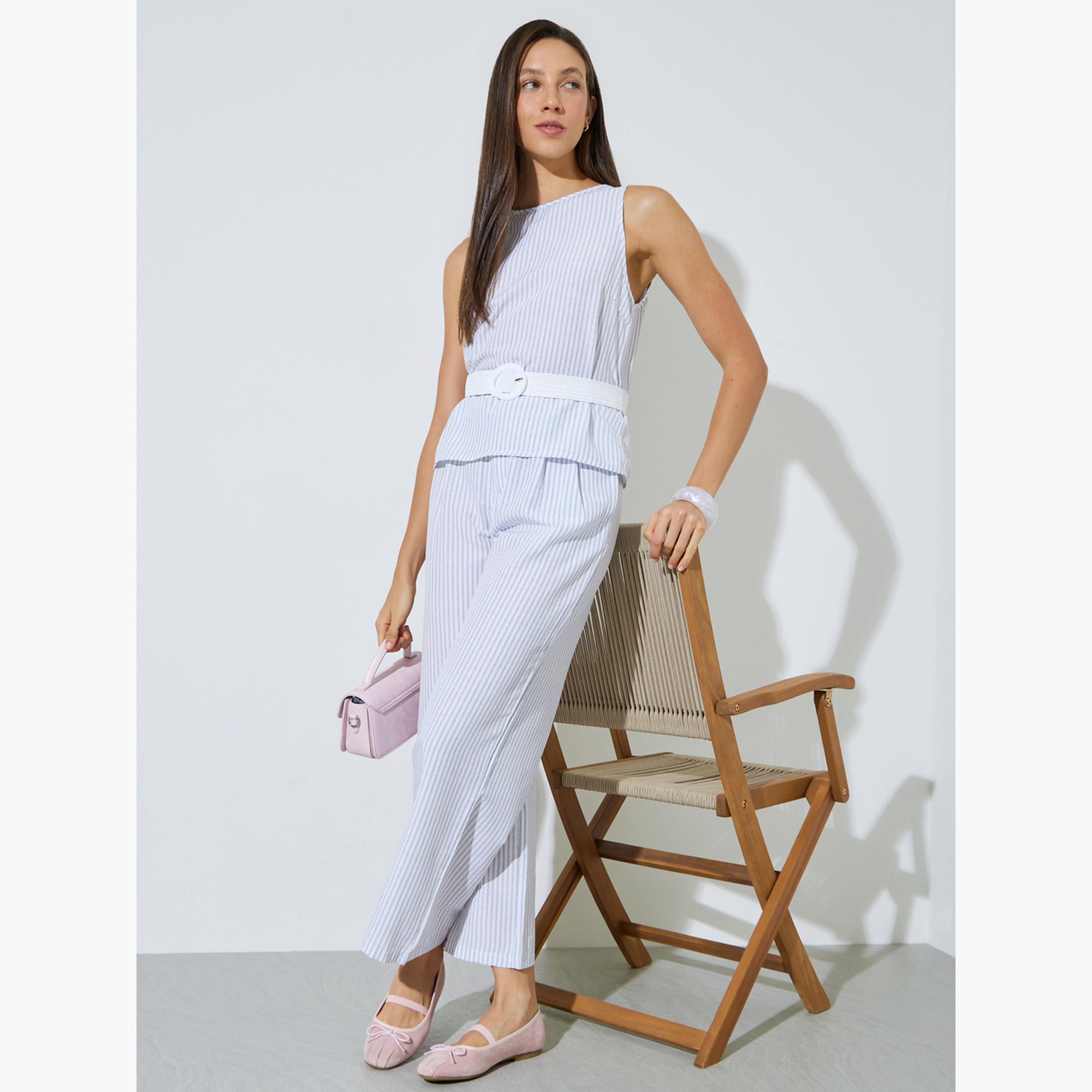طقم منسق من بنطال وبلوزة مخططة بحزام-women-clothing-coordsets-image-3