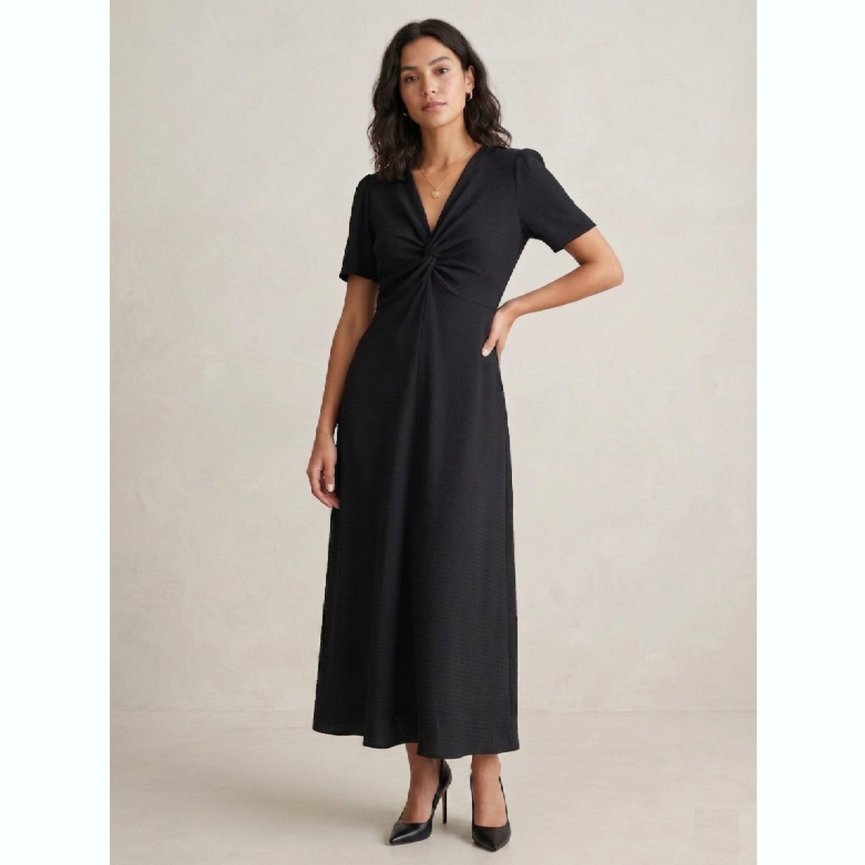 فستان طويل بحافة واسعة وتفاصيل بارزة وتصميم ملتف-women-clothing-dresses-image-1