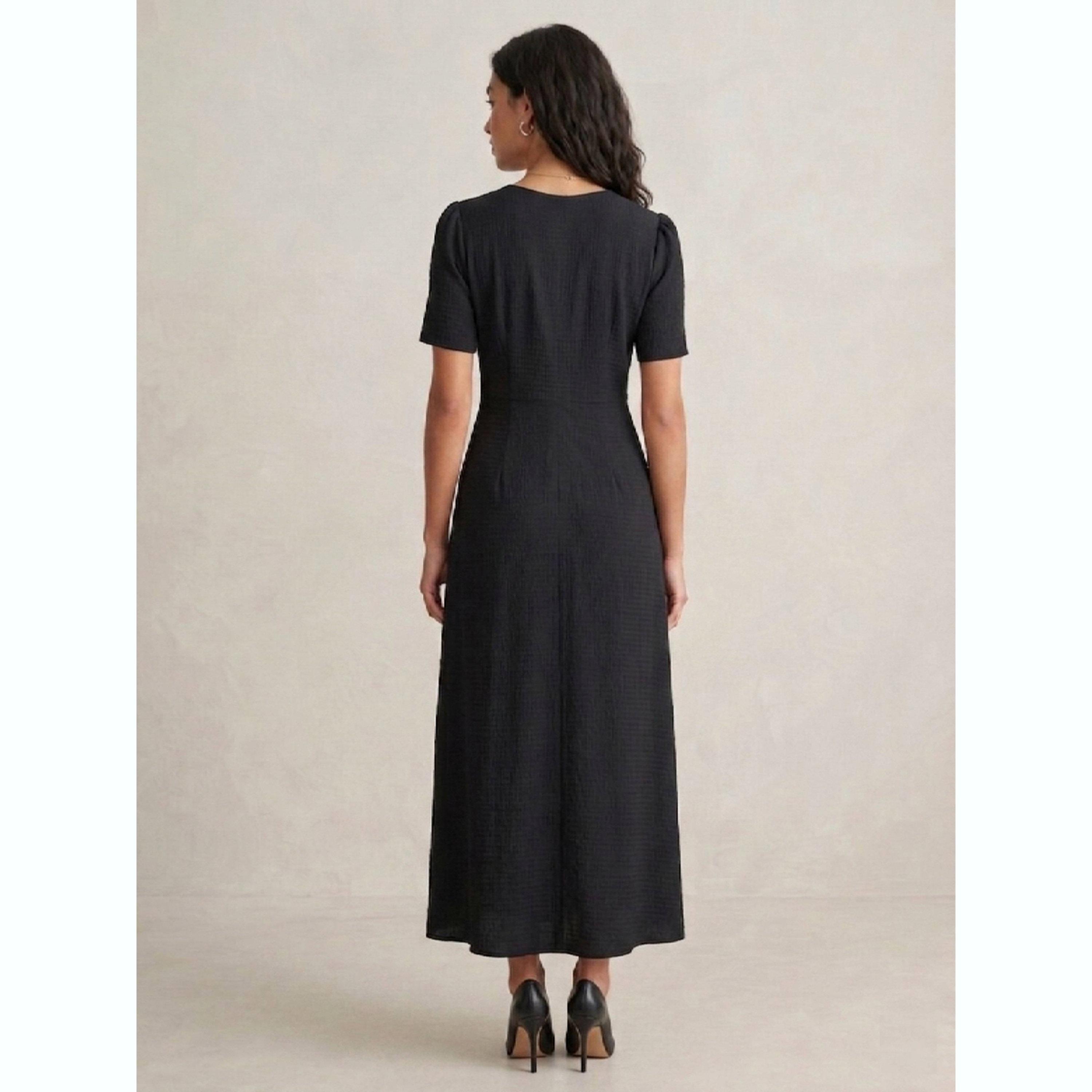 فستان طويل بحافة واسعة وتفاصيل بارزة وتصميم ملتف-women-clothing-dresses-image-2