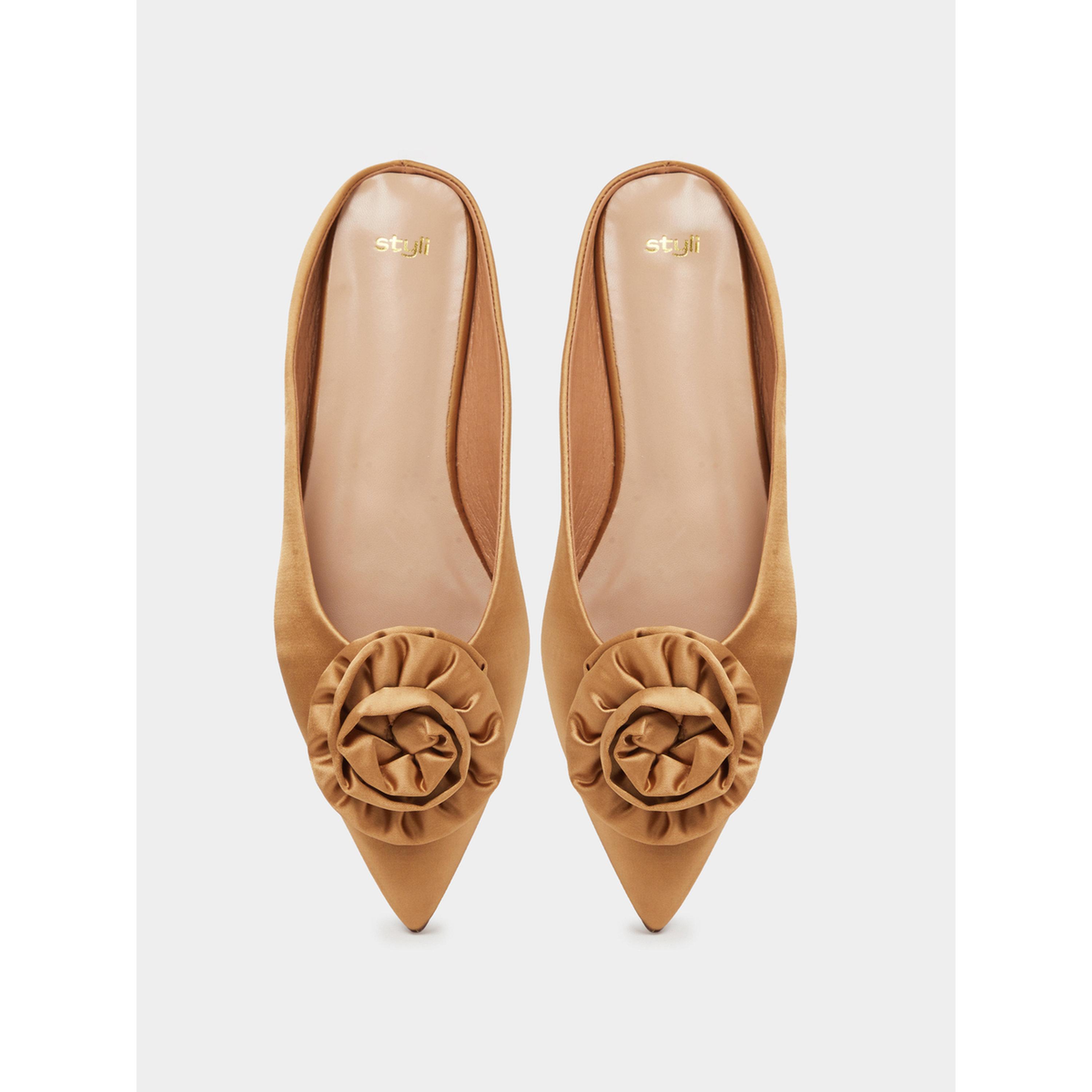 Styli Tan Flower Detail Pointed Toe Slip On Flats-women-shoes-flats-mules-image-3