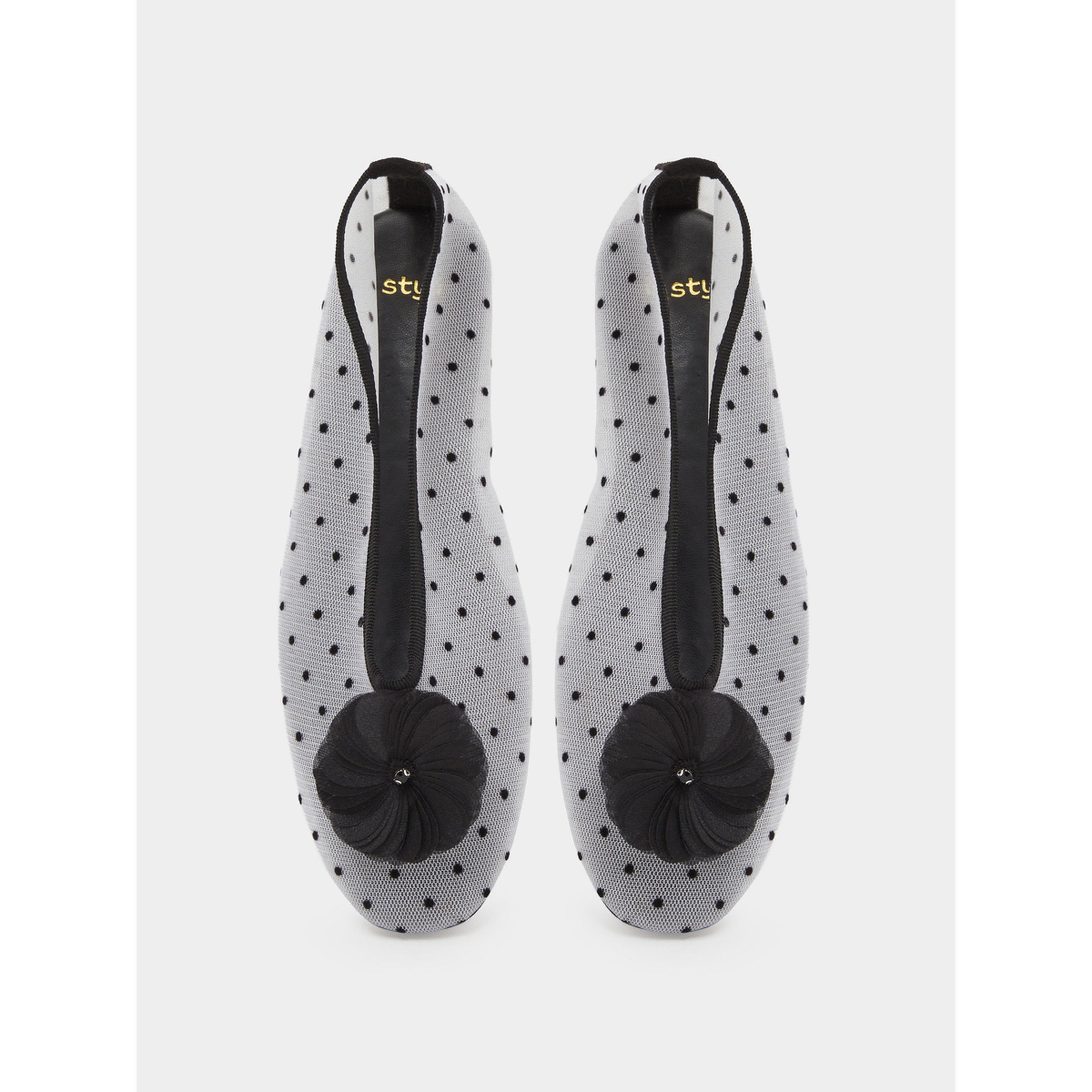 حذاء باليرينا فلات شبك بطبعة نقاط بولكا وتفاصيل أزهار لون أبيض-women-shoes-flats-ballerinas-image-3