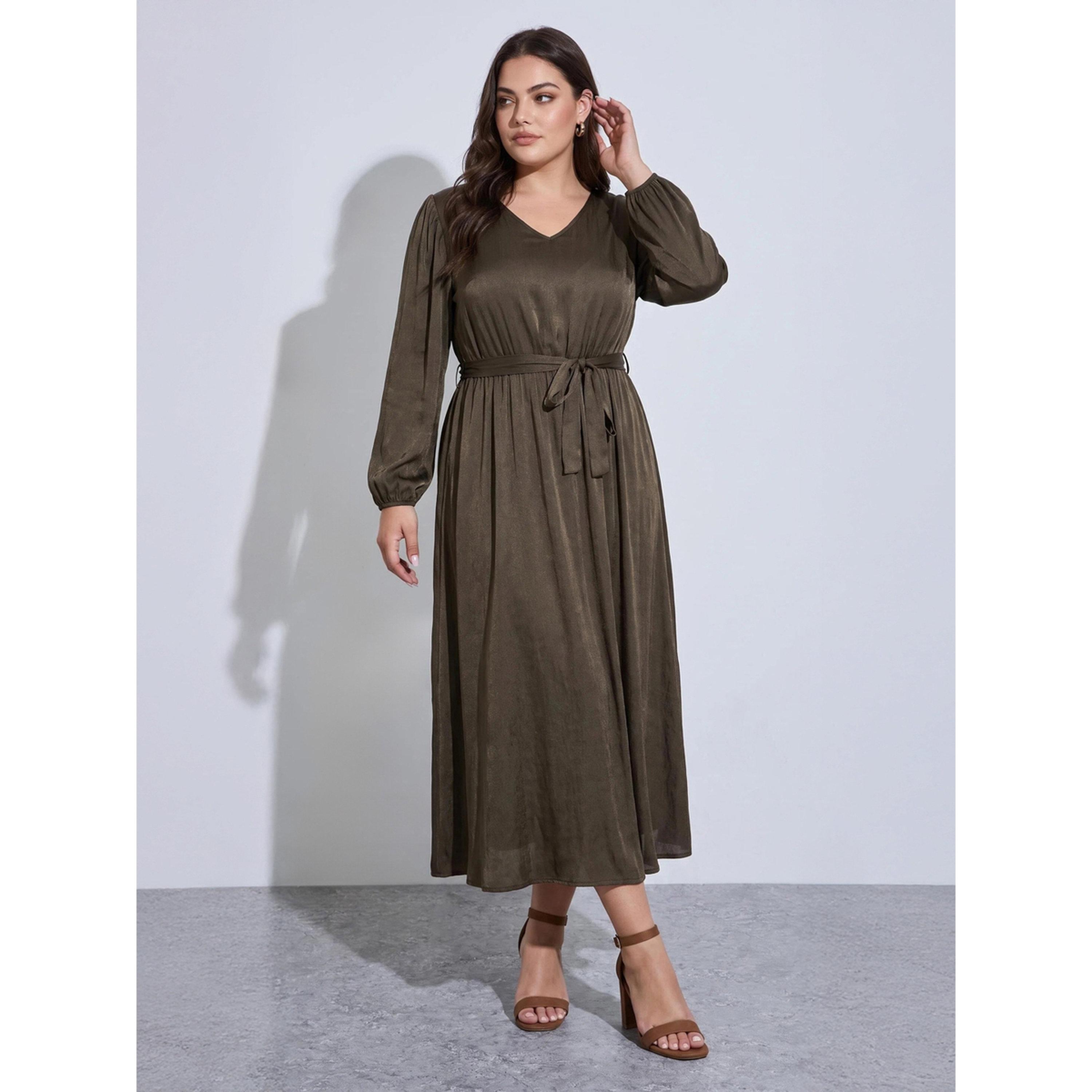 ستايلي - فستان ماكسي بني سادة من الساتان تصميم A مقاس كبير بخصر مربوط-women-clothing-dresses-image-1