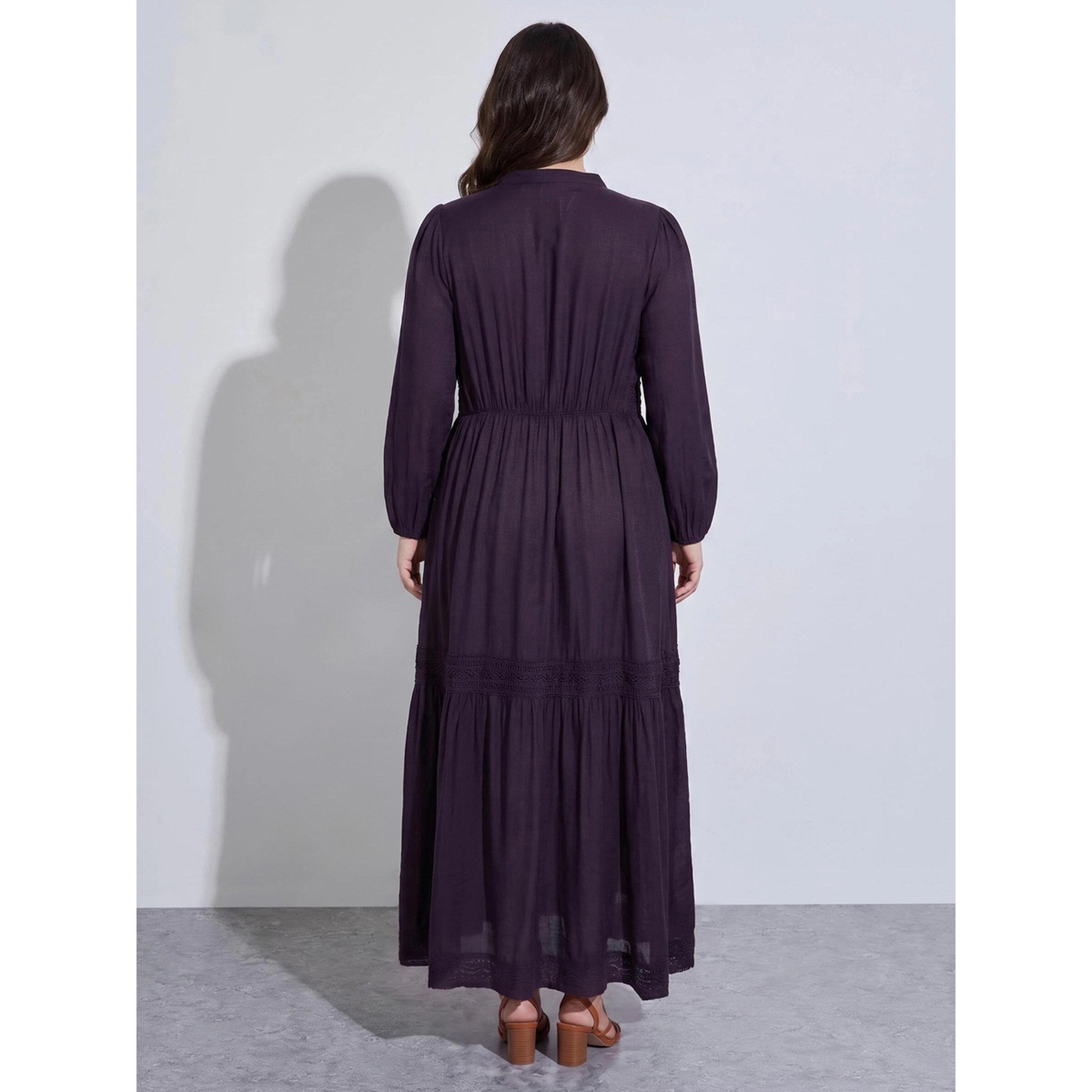 ستايلي - فستان ماكسي من  مقاس كبير لون بنفسجي سادة مزين بتفاصيل دانتيل تصميم A-women-clothing-dresses-image-3