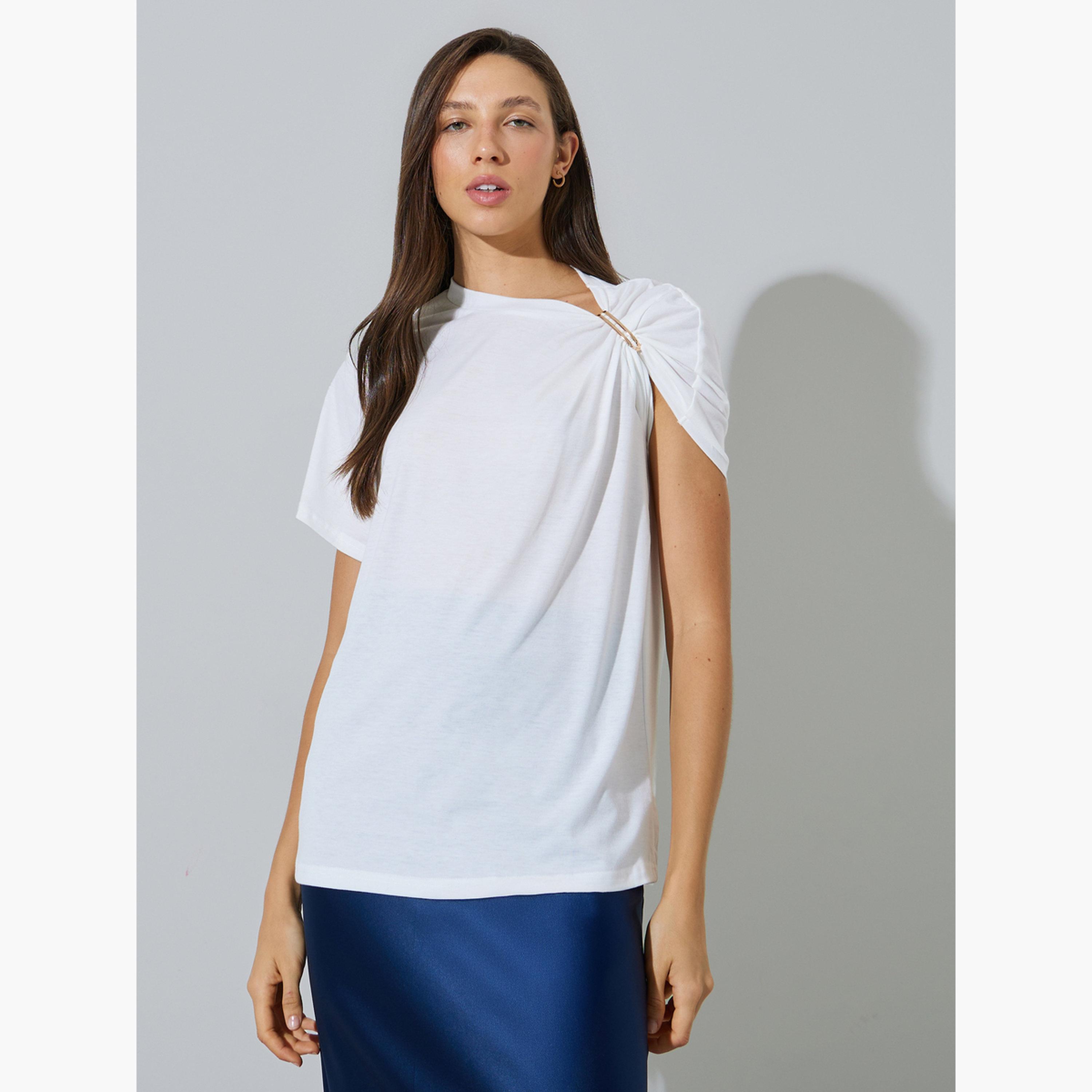 Styli White Short Sleeve Knit Top with Pin Detail-women-clothing-shirtsandblouses-blouses-image-1