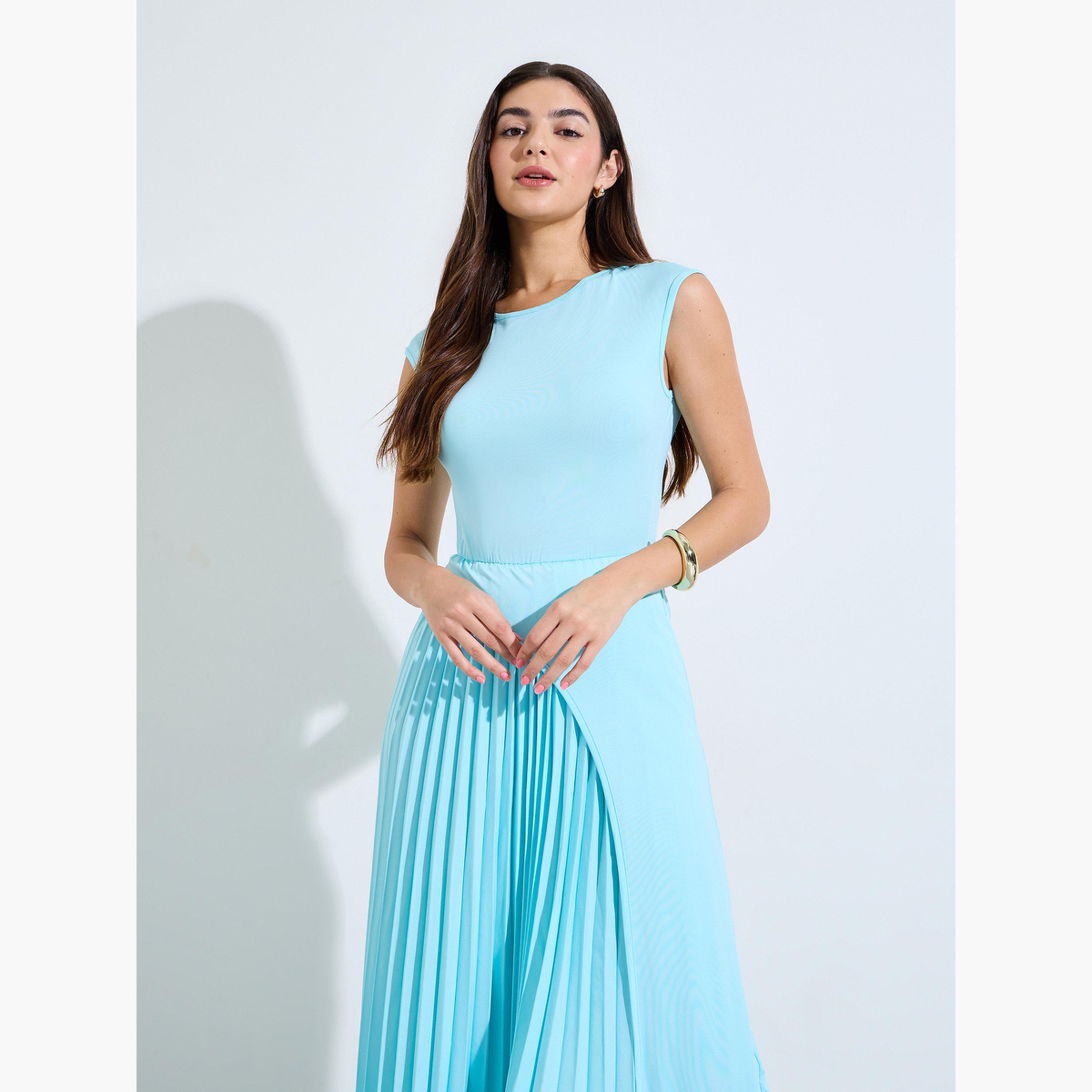 ستايلي - فستان ماكسي أزرق سادة مطوي تصميم  A-women-clothing-dresses-image-2