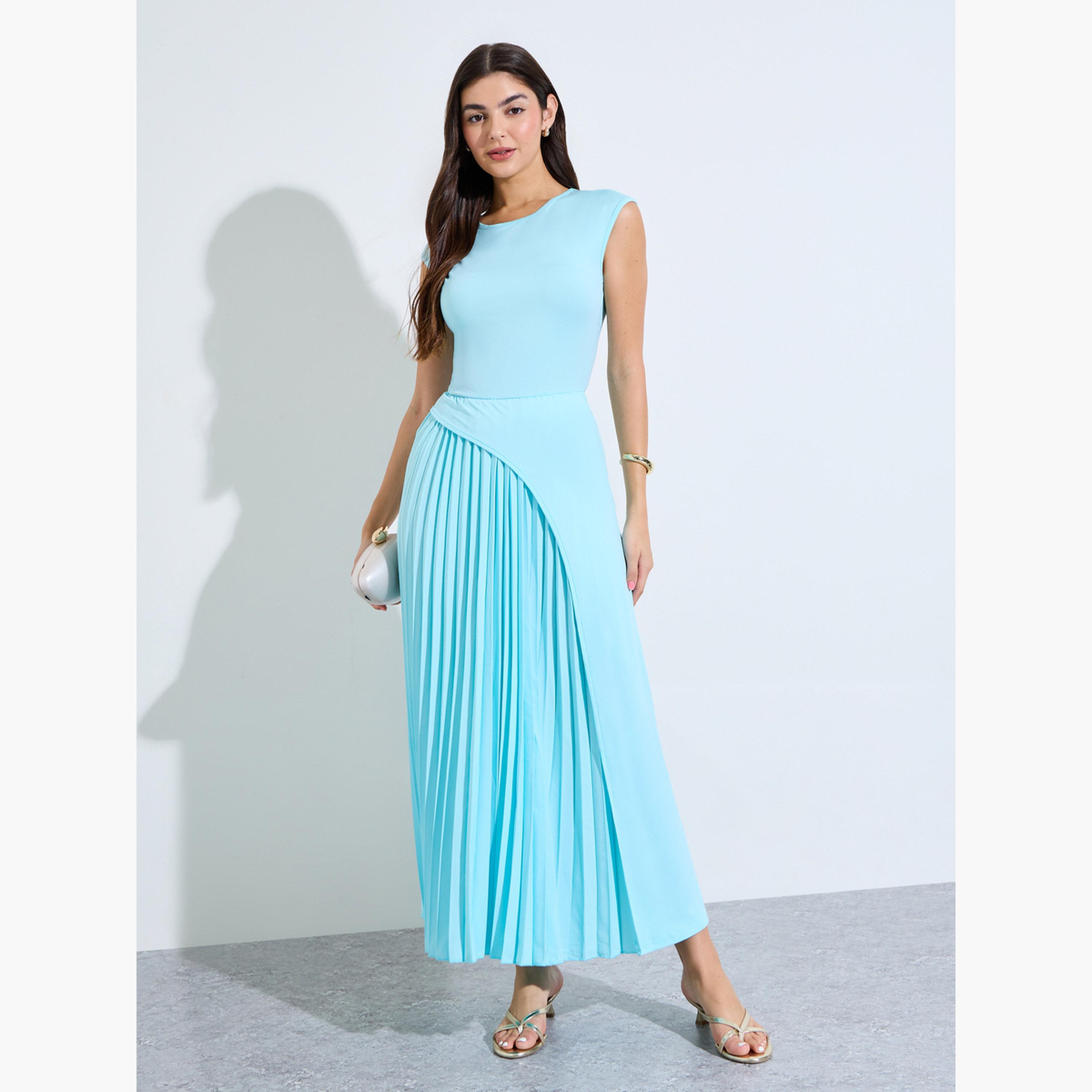 ستايلي - فستان ماكسي أزرق سادة مطوي تصميم  A-women-clothing-dresses-image-3