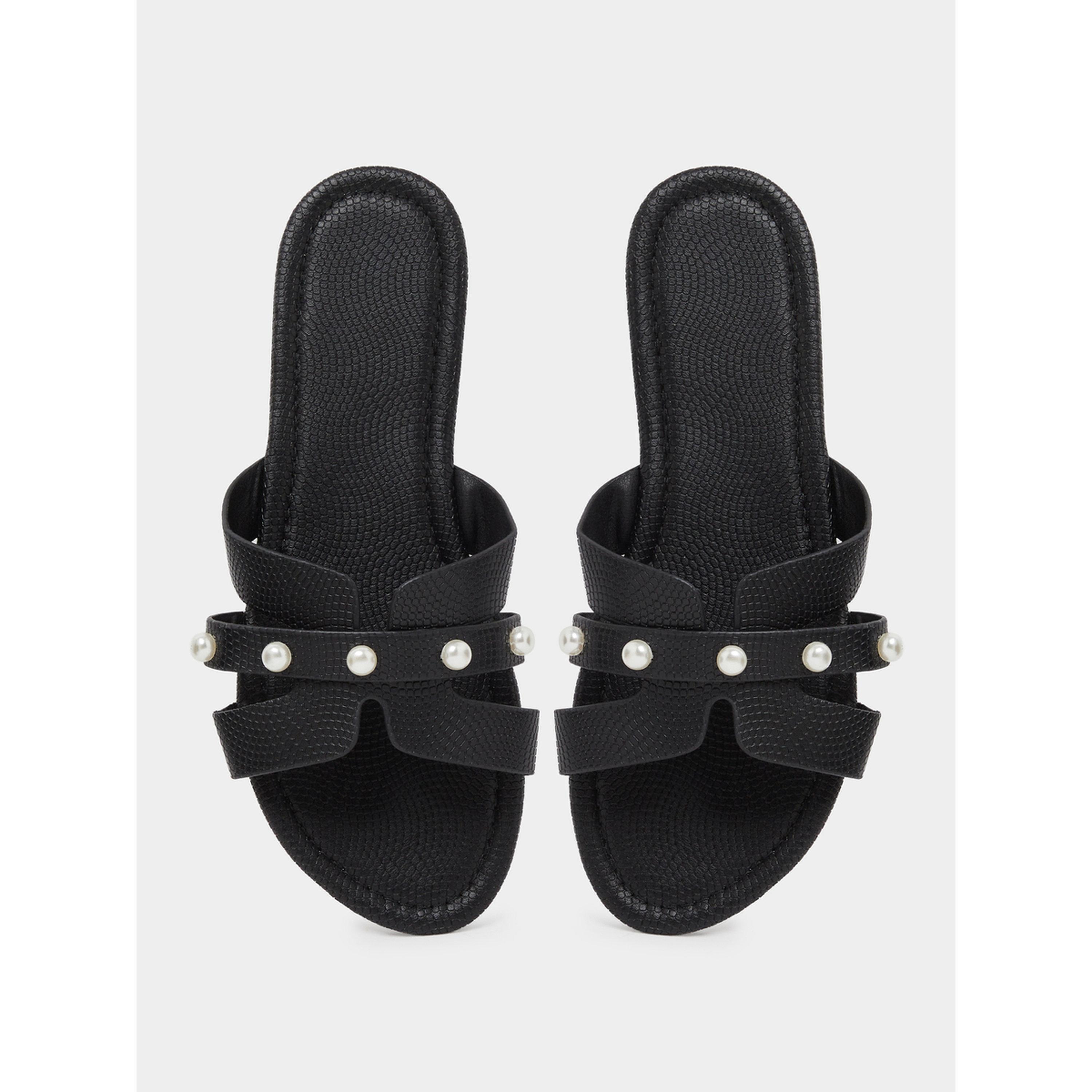 صندل أسود فلات مزين باللؤلؤ-women-shoes-sandals-flats-image-4