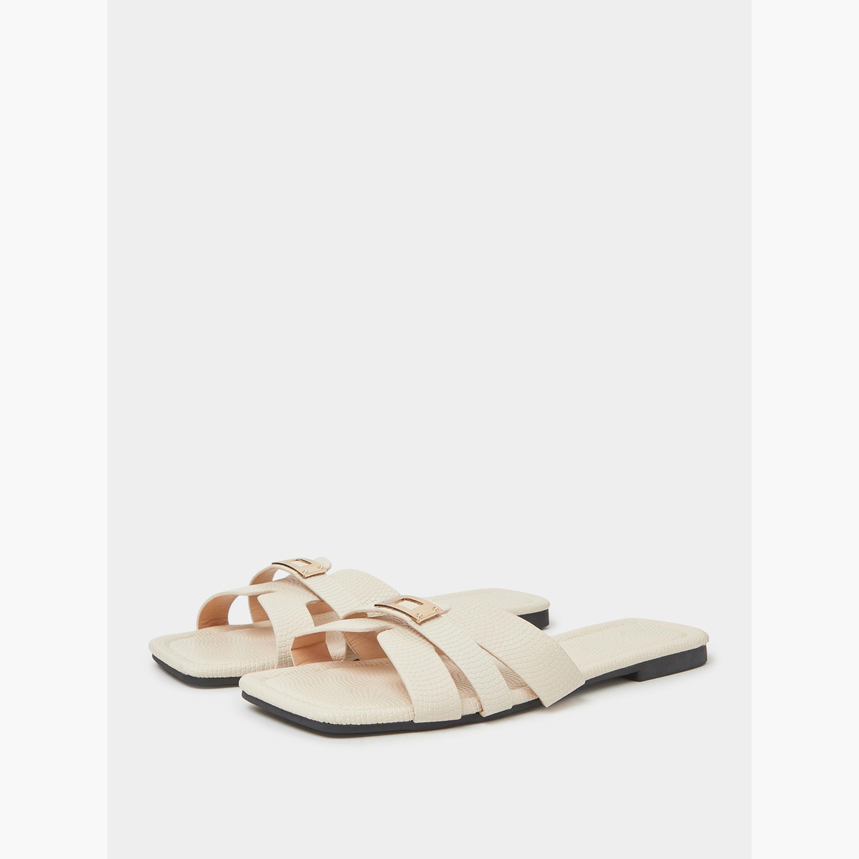 صندل بيج فلات بتفاصيل إبزيم-women-shoes-sandals-flats-image-1