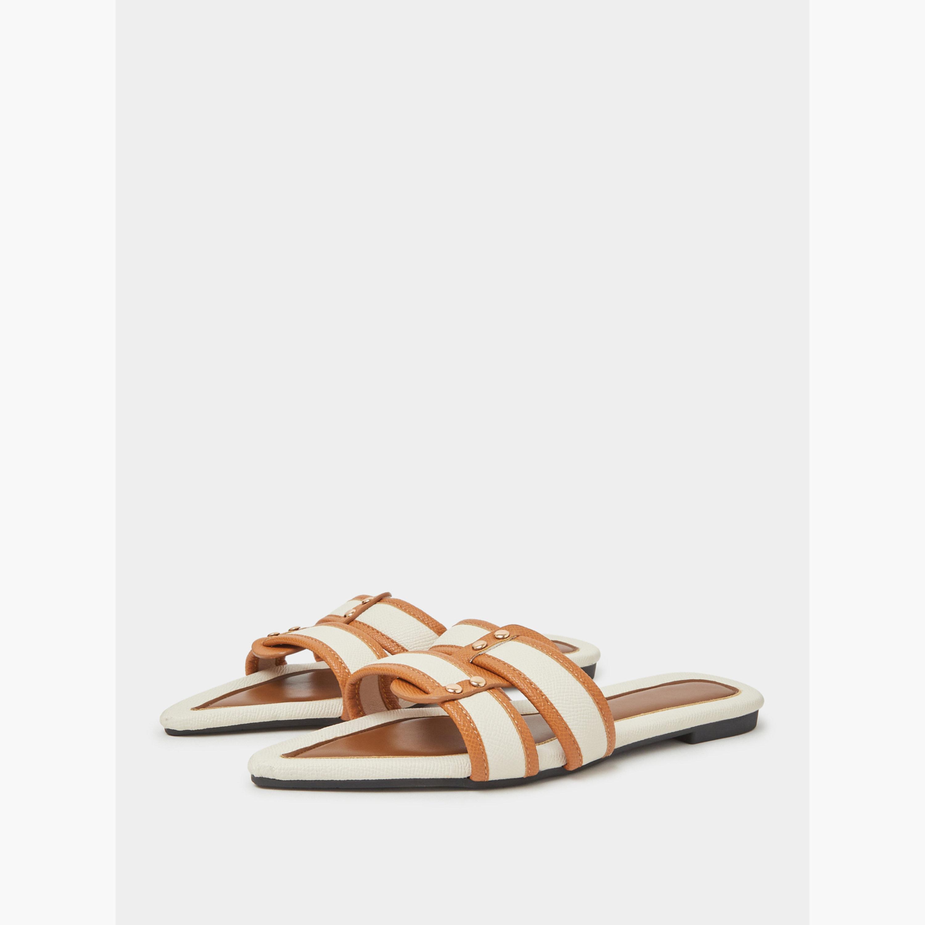 صندل بني بمقدمة مدببة ونمط كتل الألوان-women-shoes-sandals-flats-image-1