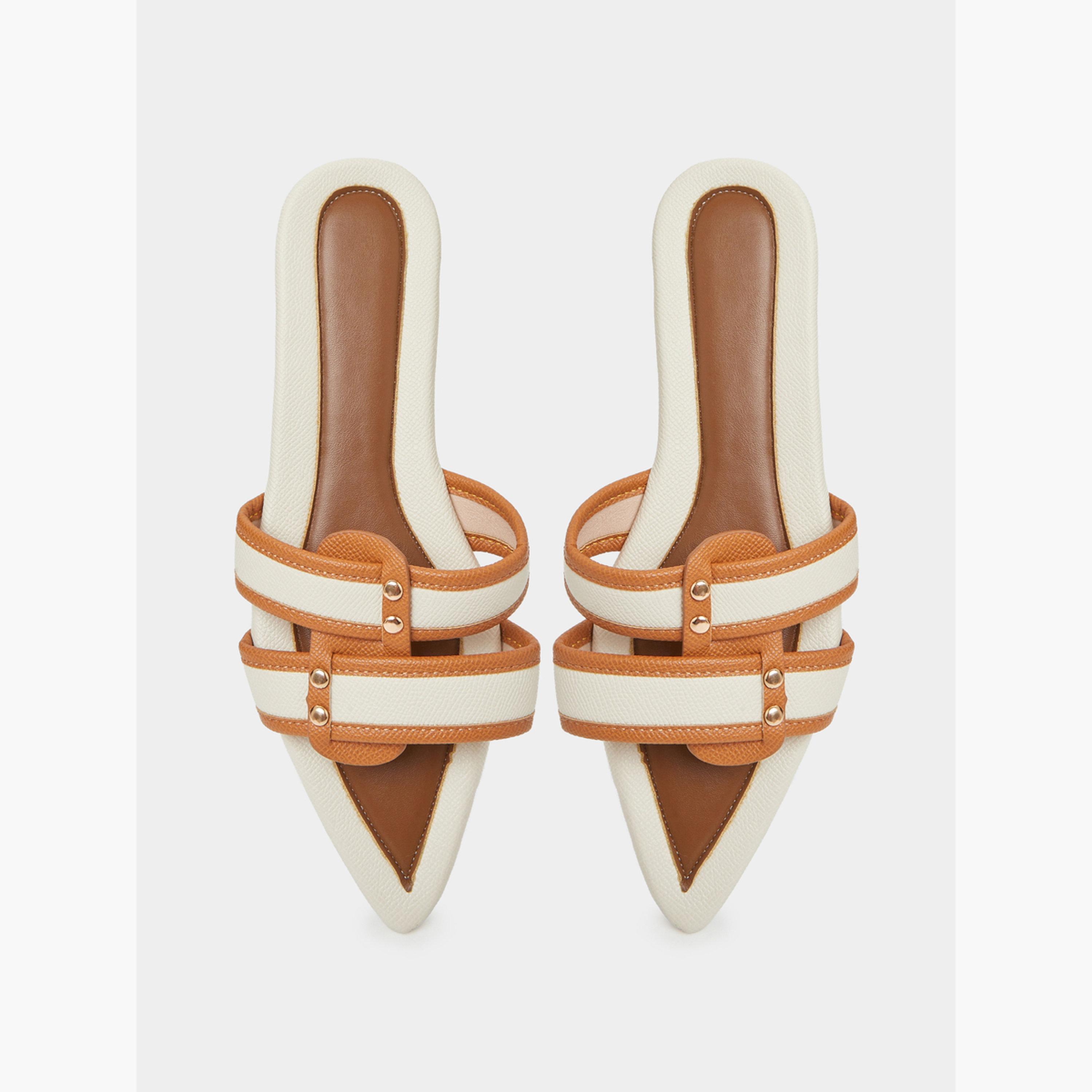 صندل بني بمقدمة مدببة ونمط كتل الألوان-women-shoes-sandals-flats-image-4