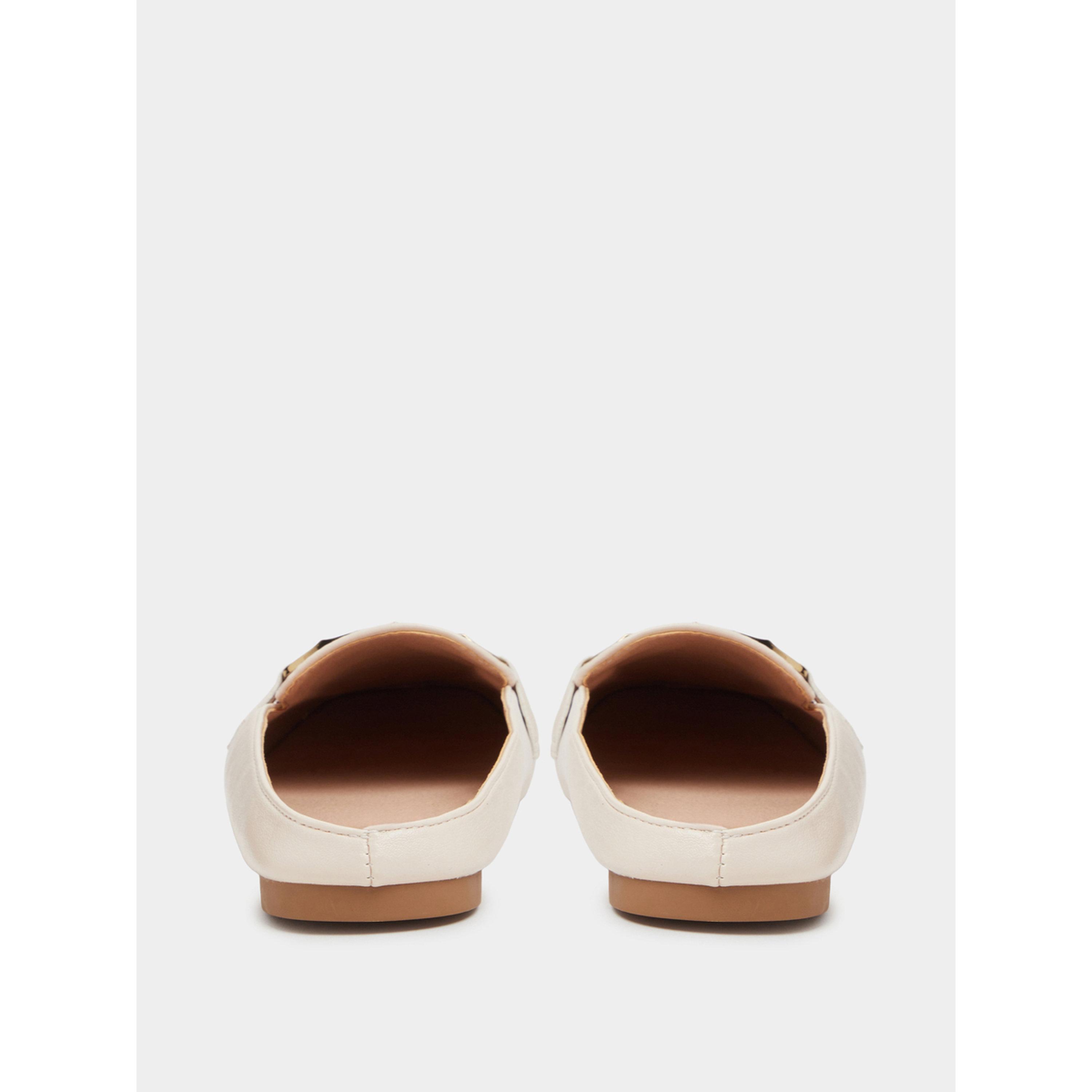 حذاء ميول بيج فلات بتفاصيل إبزيم ذهبي-women-shoes-flats-mules-image-6