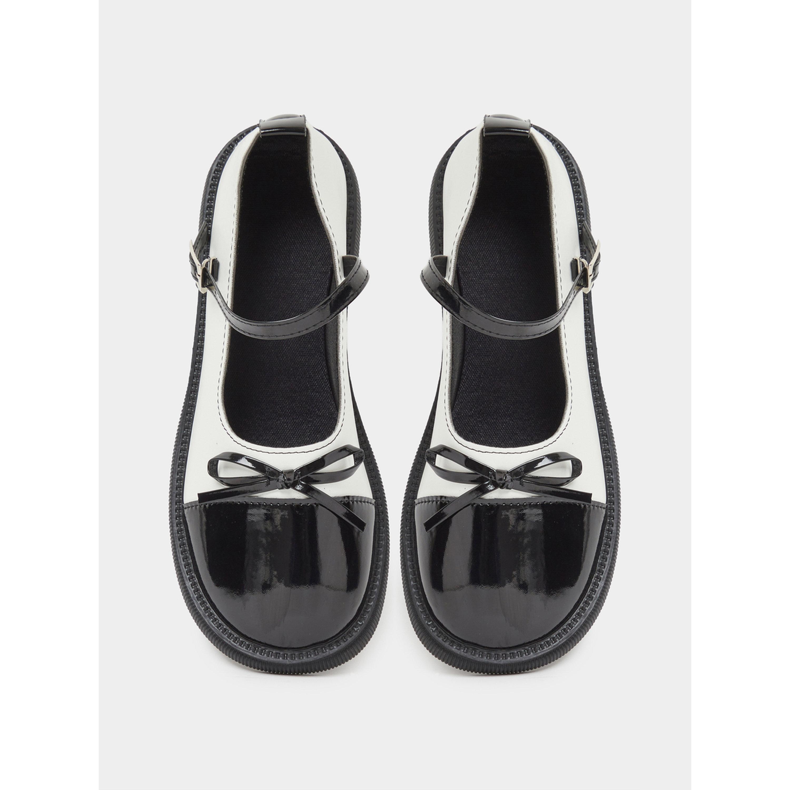 حذاء أبيض ماري جين بلونين وتفاصيل فيونكة-women-shoes-ballerinas-image-4